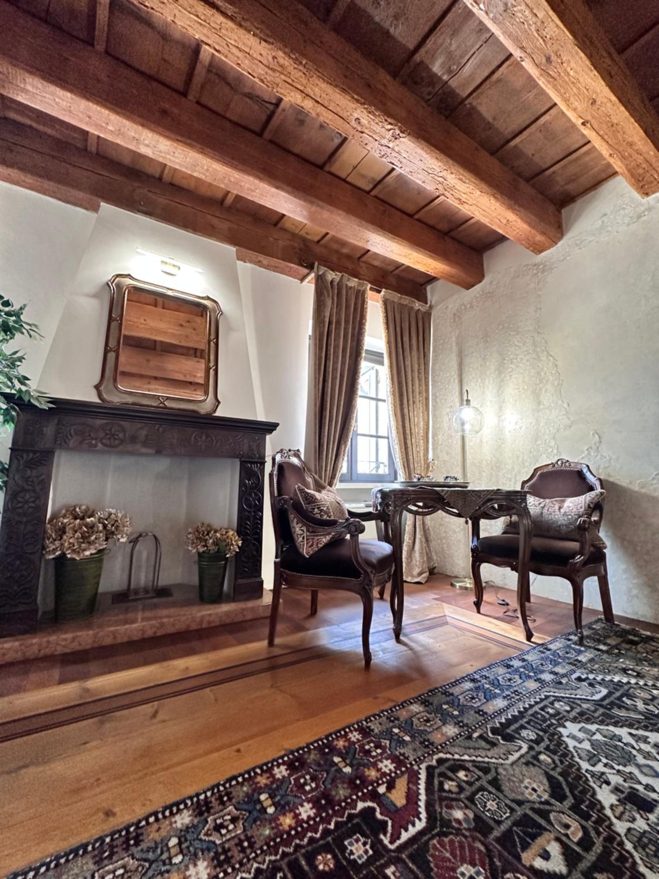 Suite with City View - Photo 8