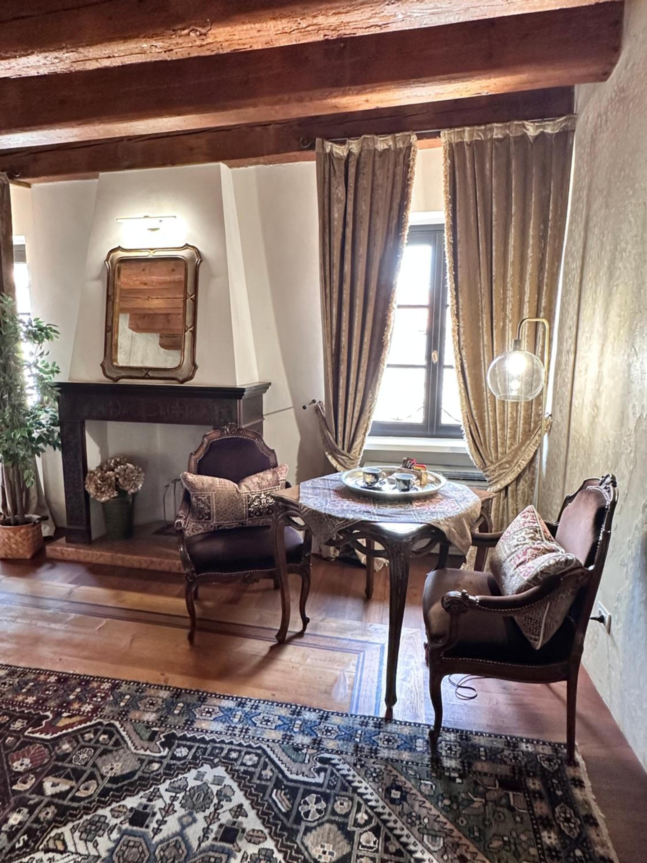 Suite with City View - Photo 19