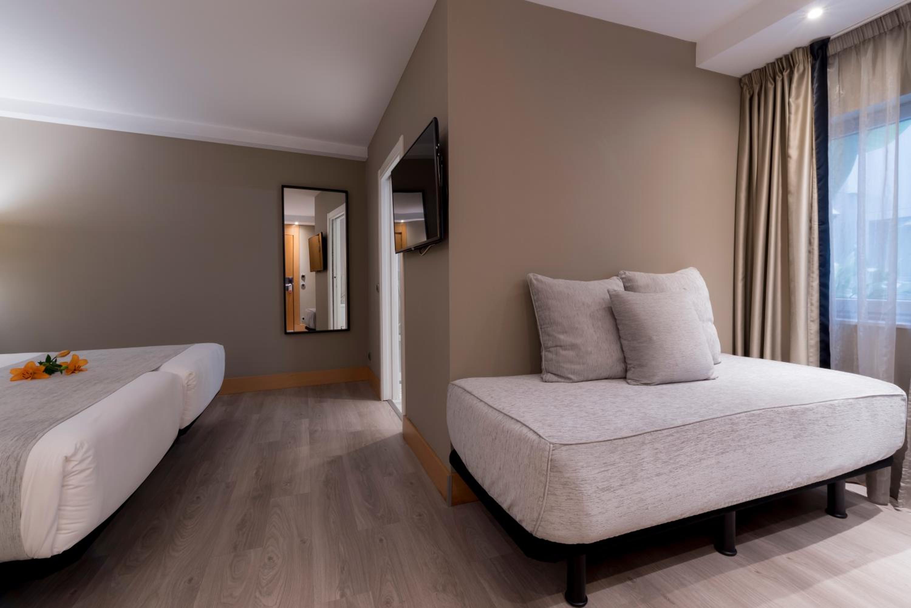 Triple Room - Photo 7