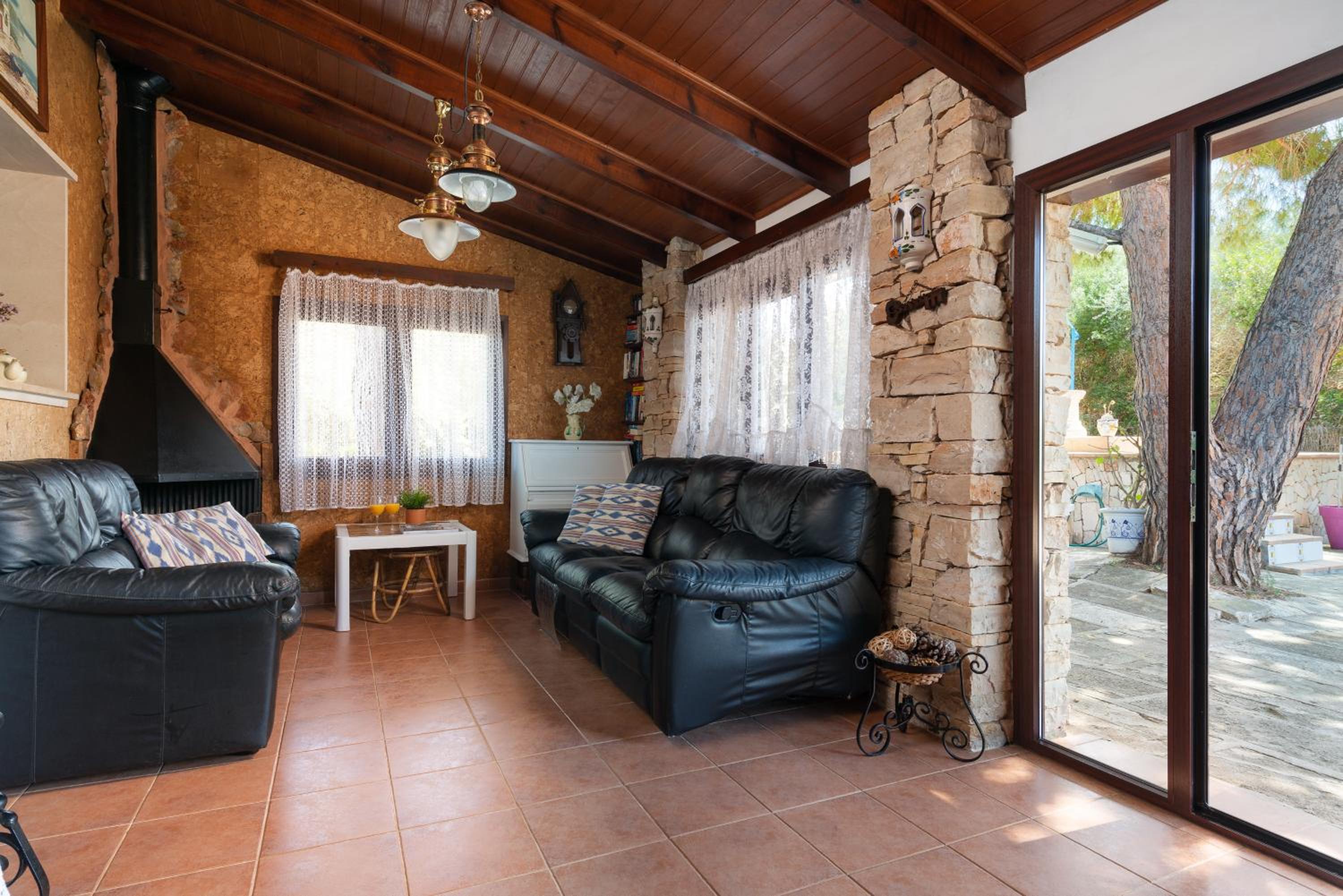 Villa photo 3