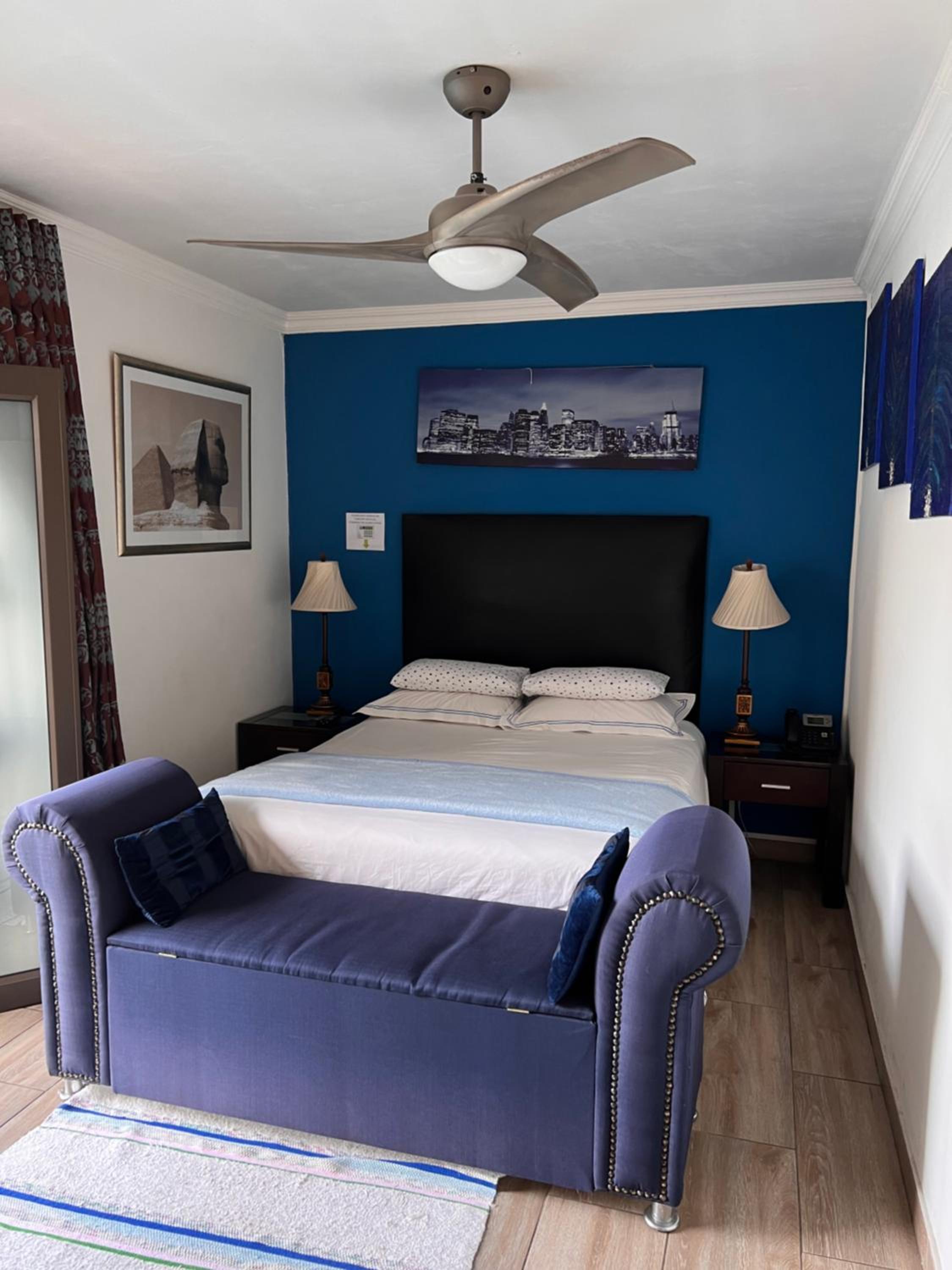 Queen Room with Pool View photo 1