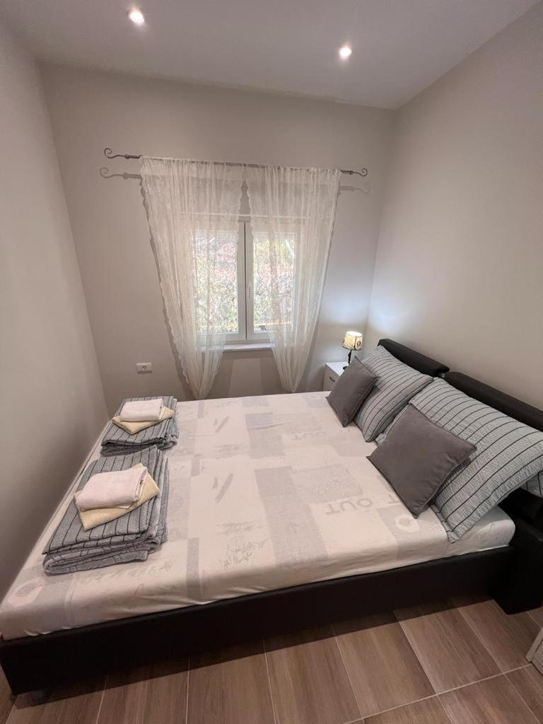 Two-Bedroom Apartment photo 2