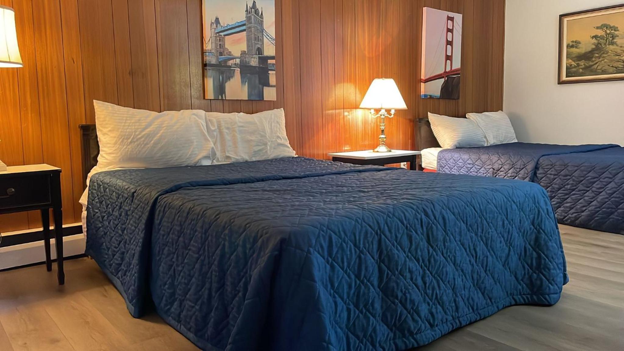 Double Room with Two Double Beds - Photo 4