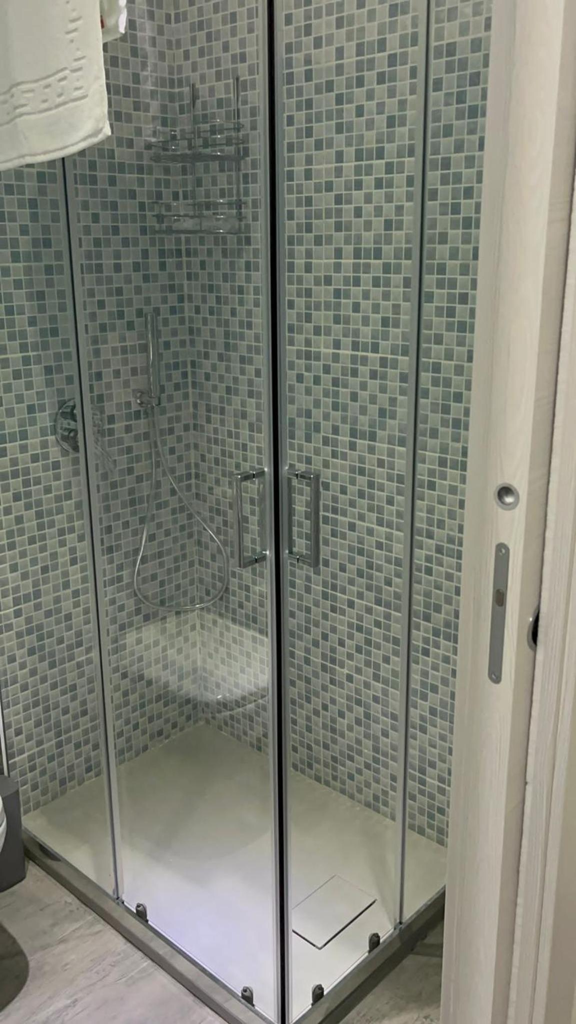Double Room with Balcony - Photo 15