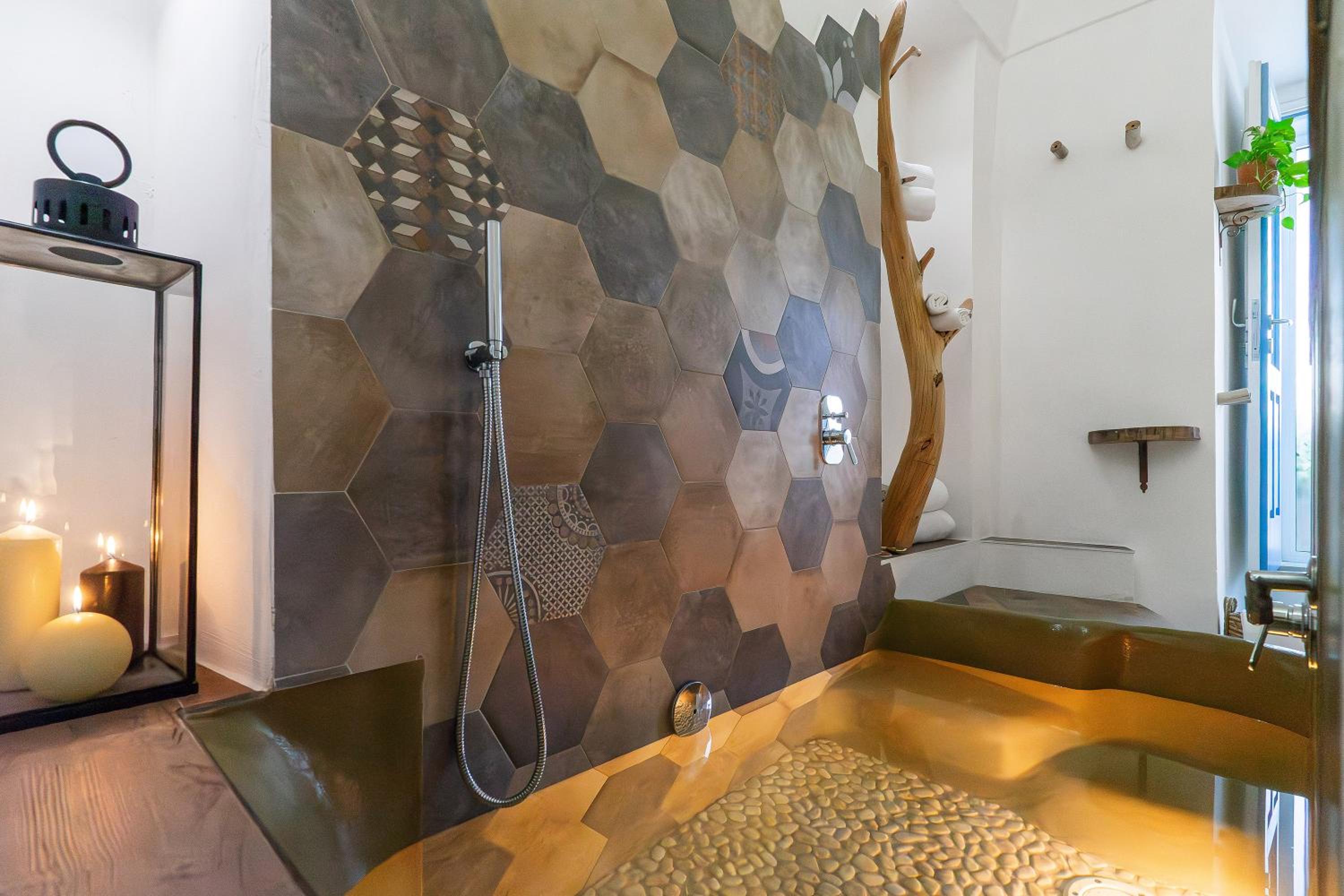 Queen Room with Spa Bath photo 2