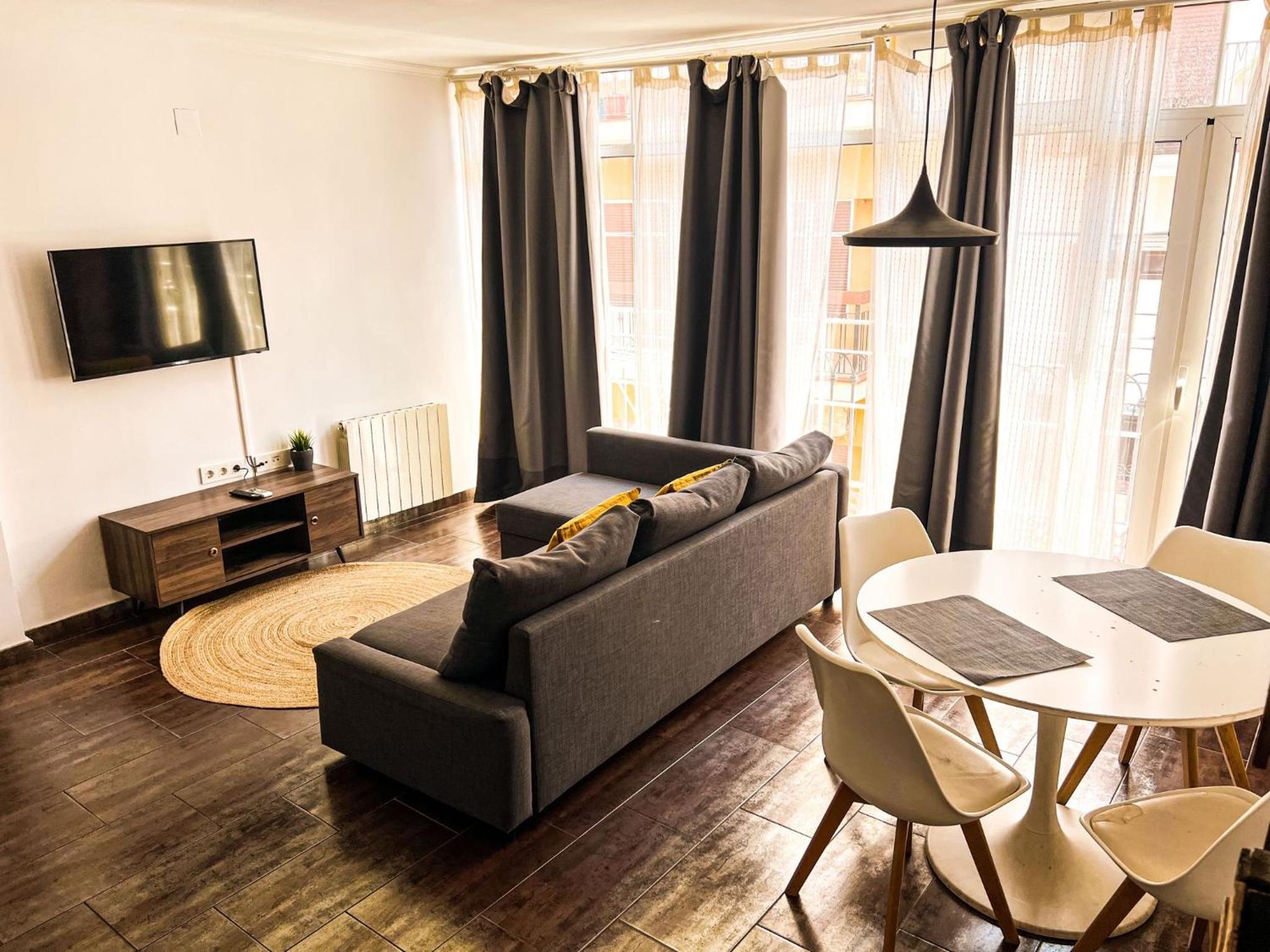 Penthouse Apartment - Photo 5