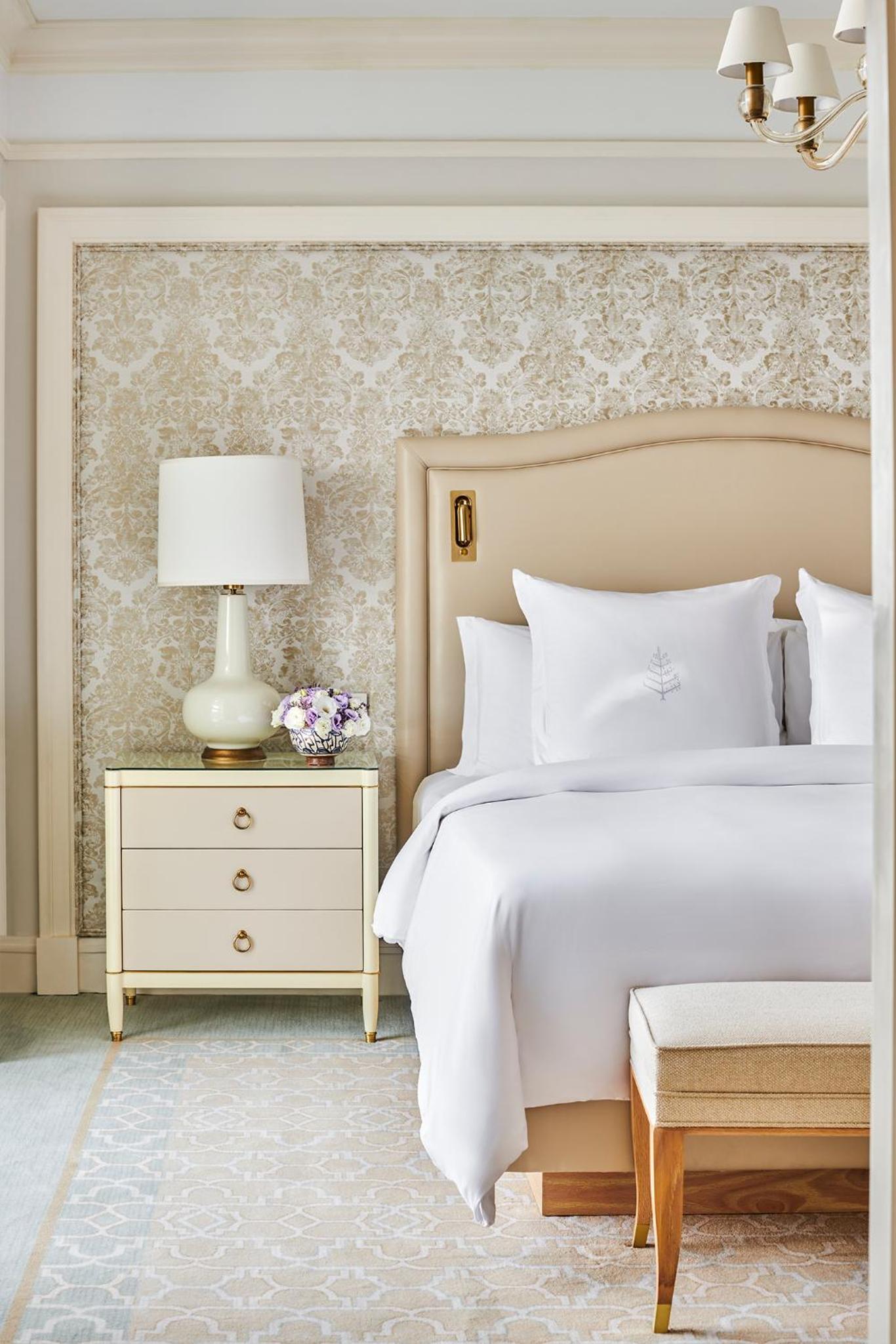 Premium Diplomatic Suite
