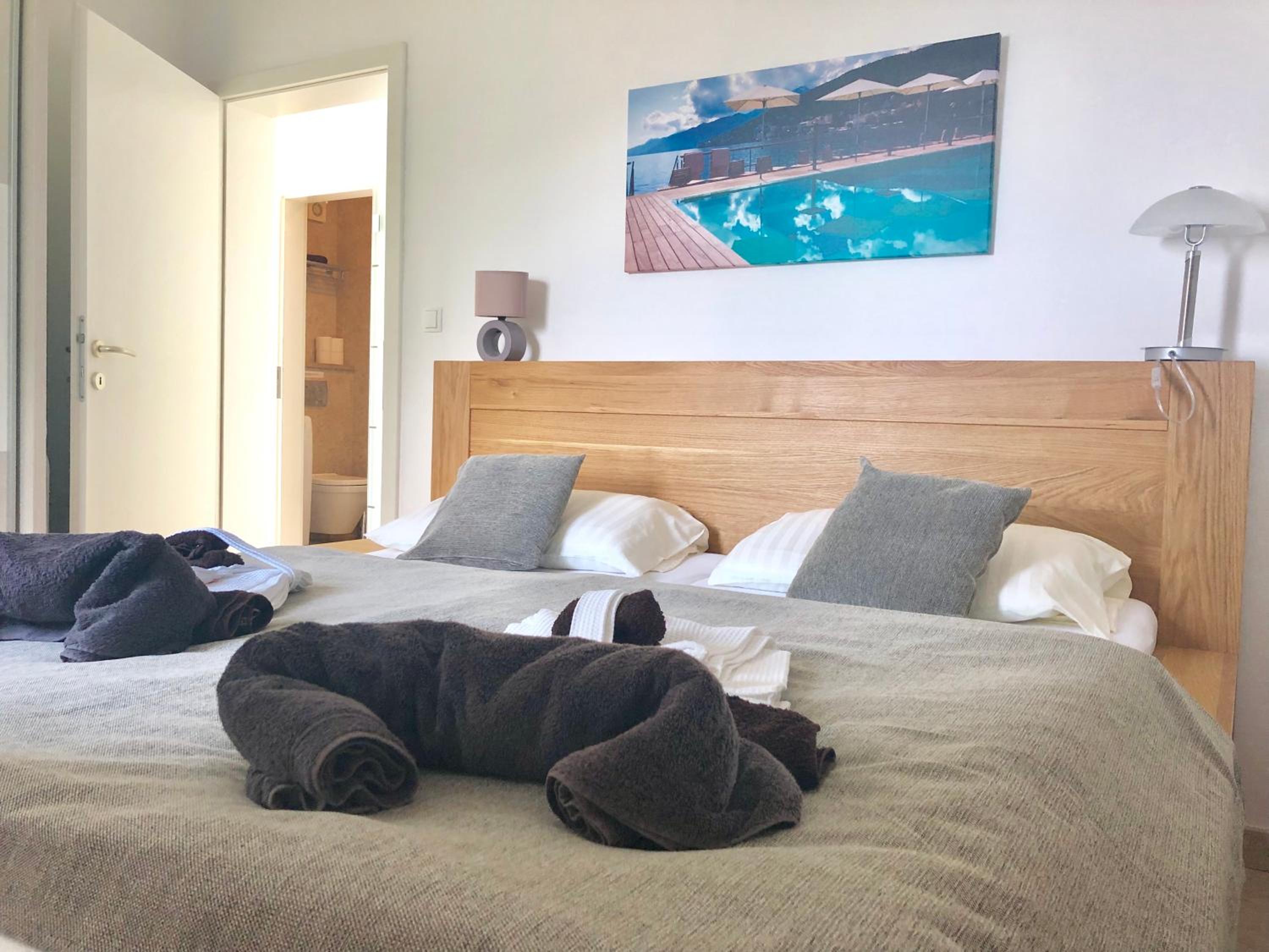 One-Bedroom Apartment with Sea View photo 1