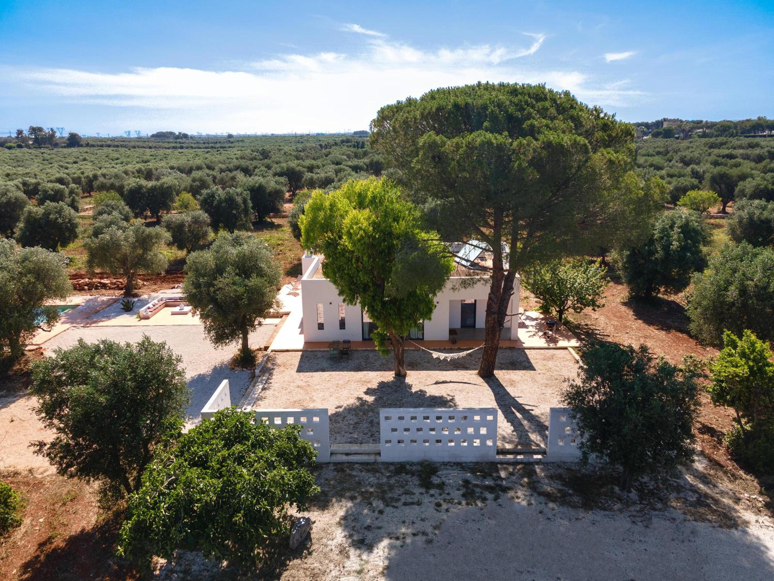 Villa photo 2
