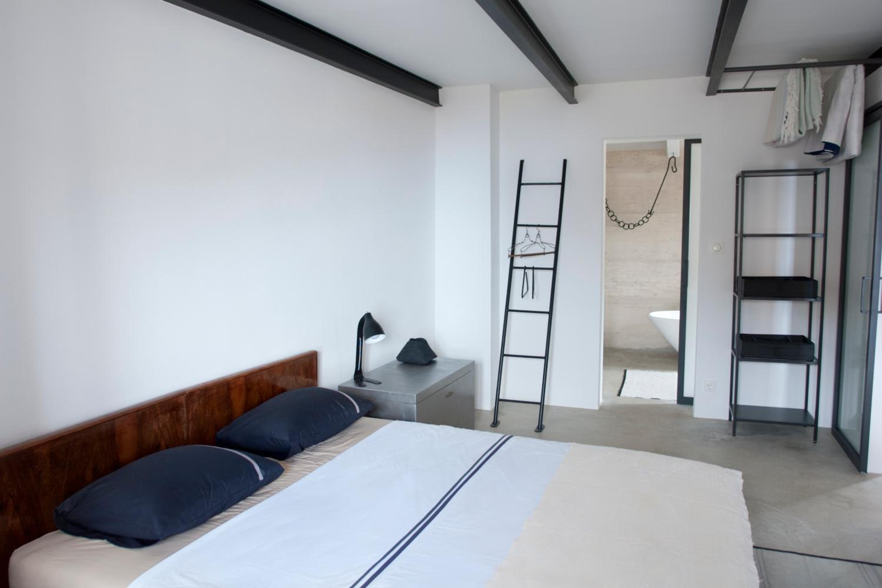 Two-Bedroom House photo 3