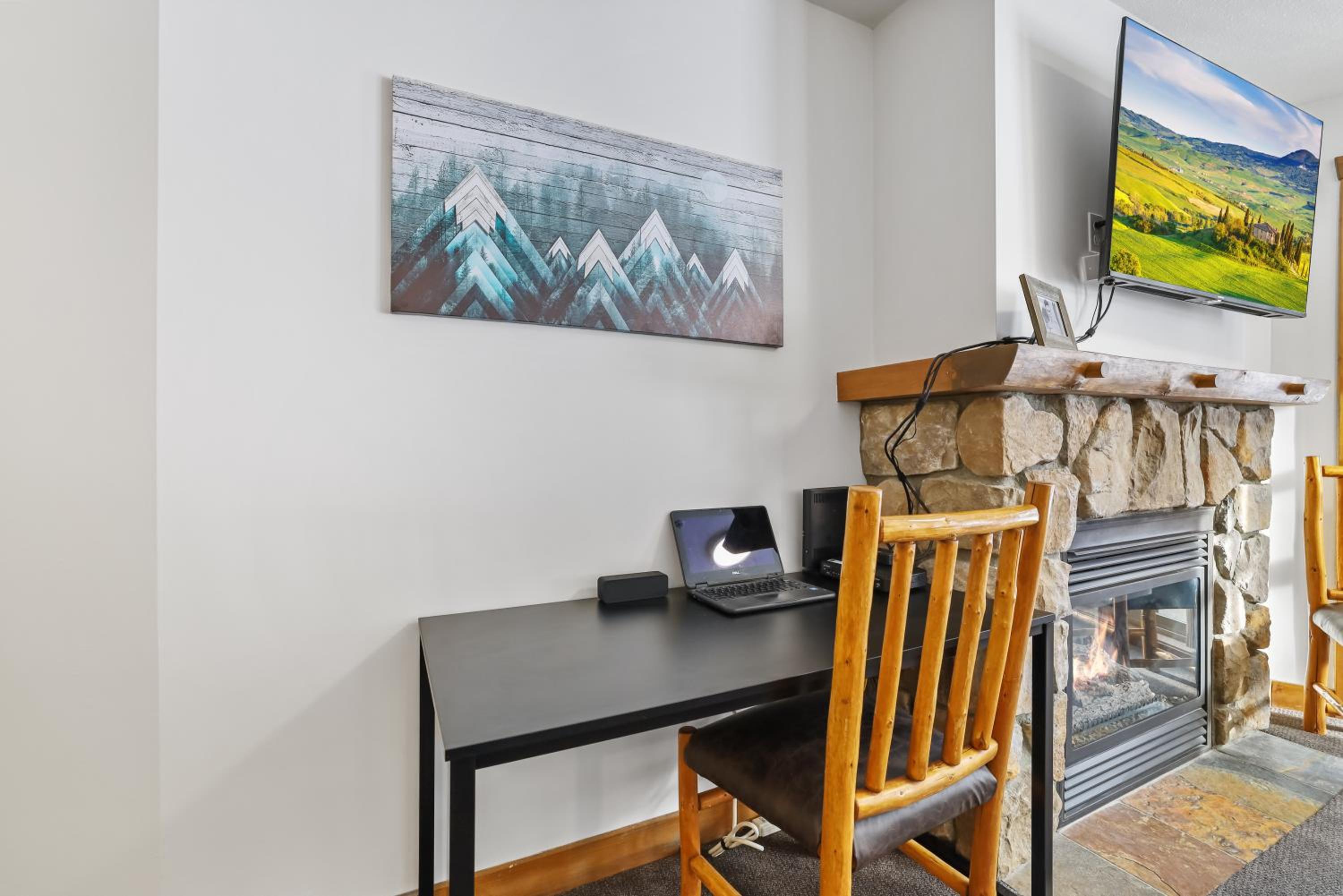 One-Bedroom Apartment photo 2