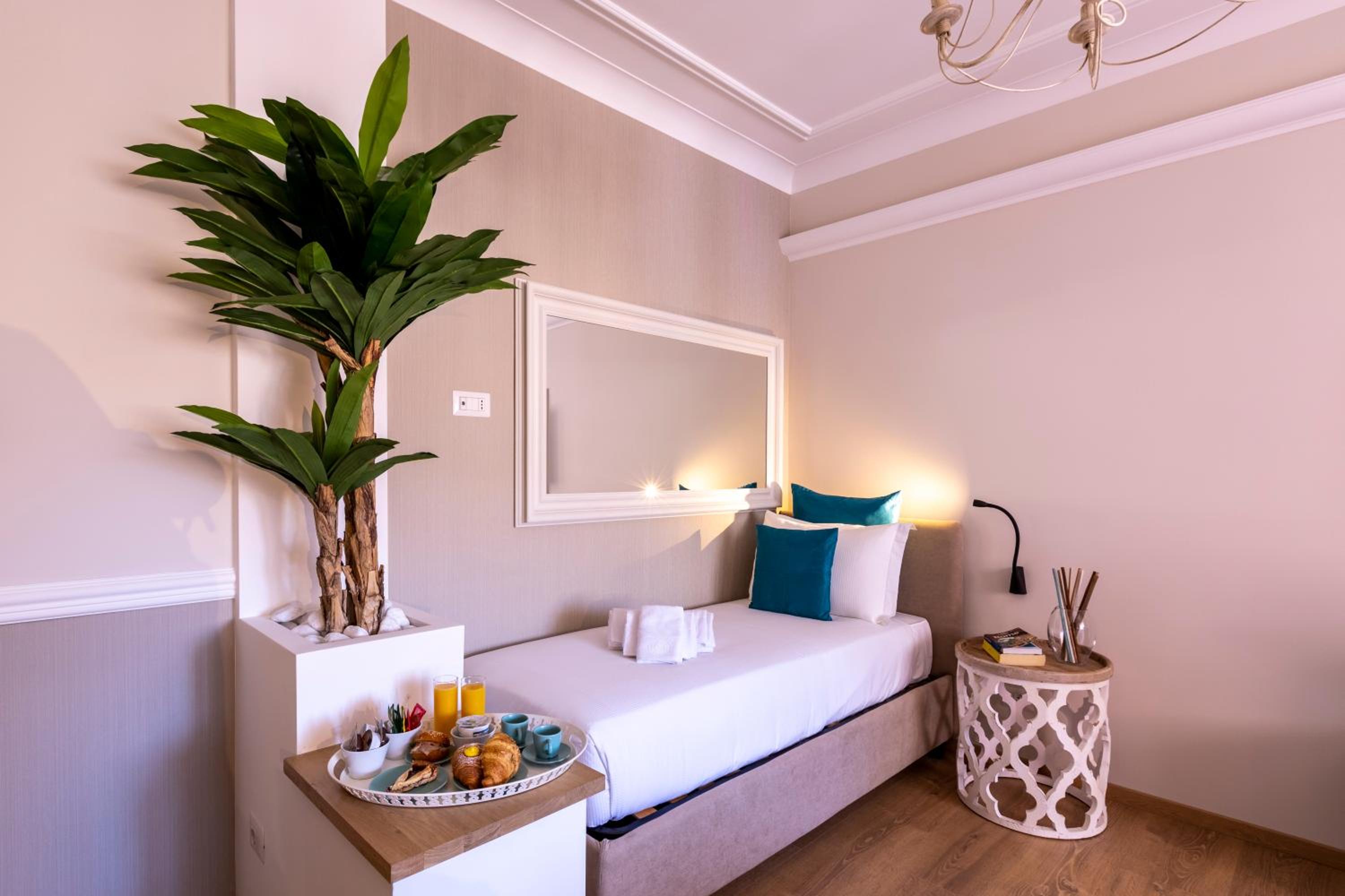 Superior Triple Room photo 2