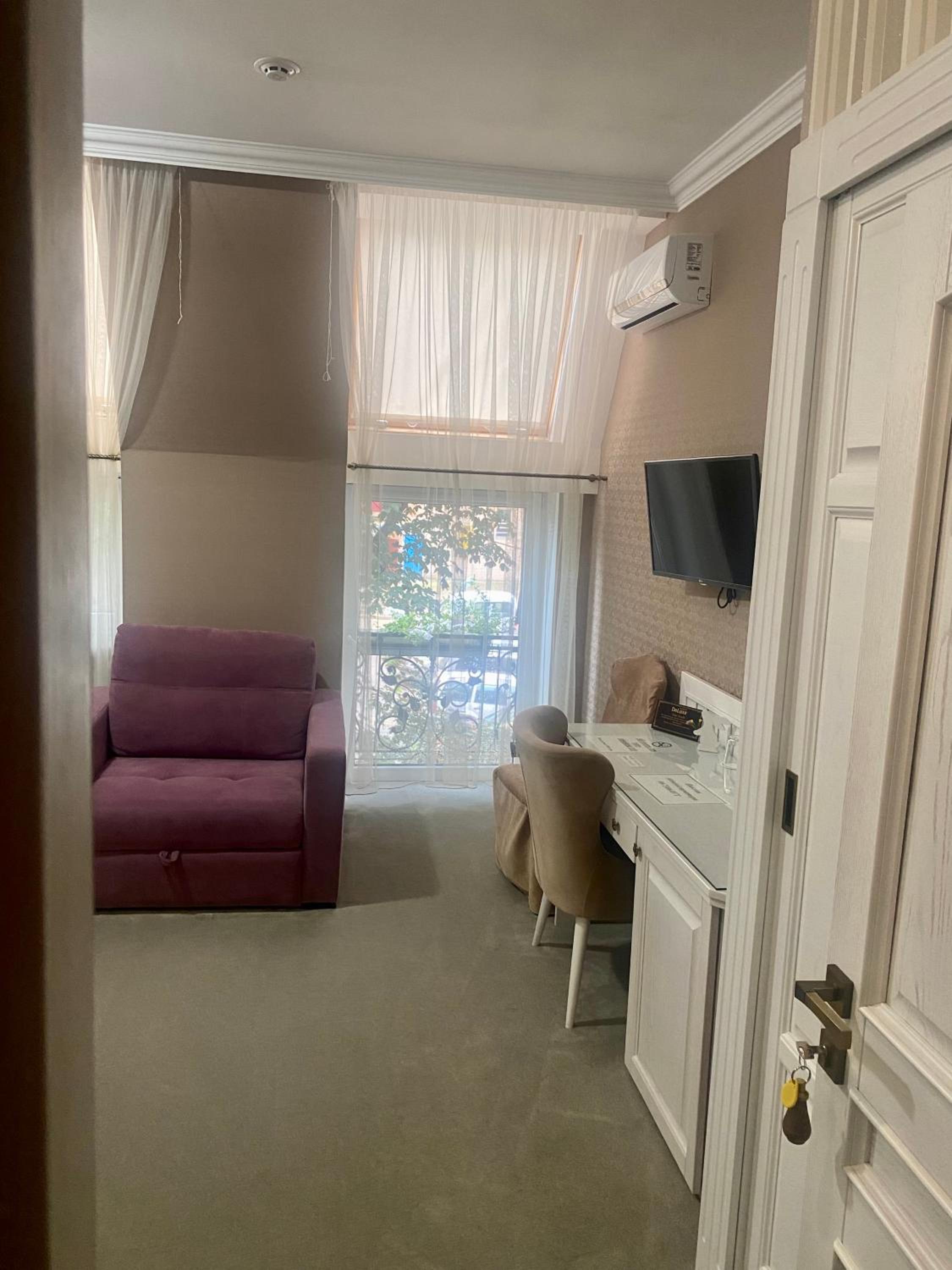 Superior Triple Room photo 3