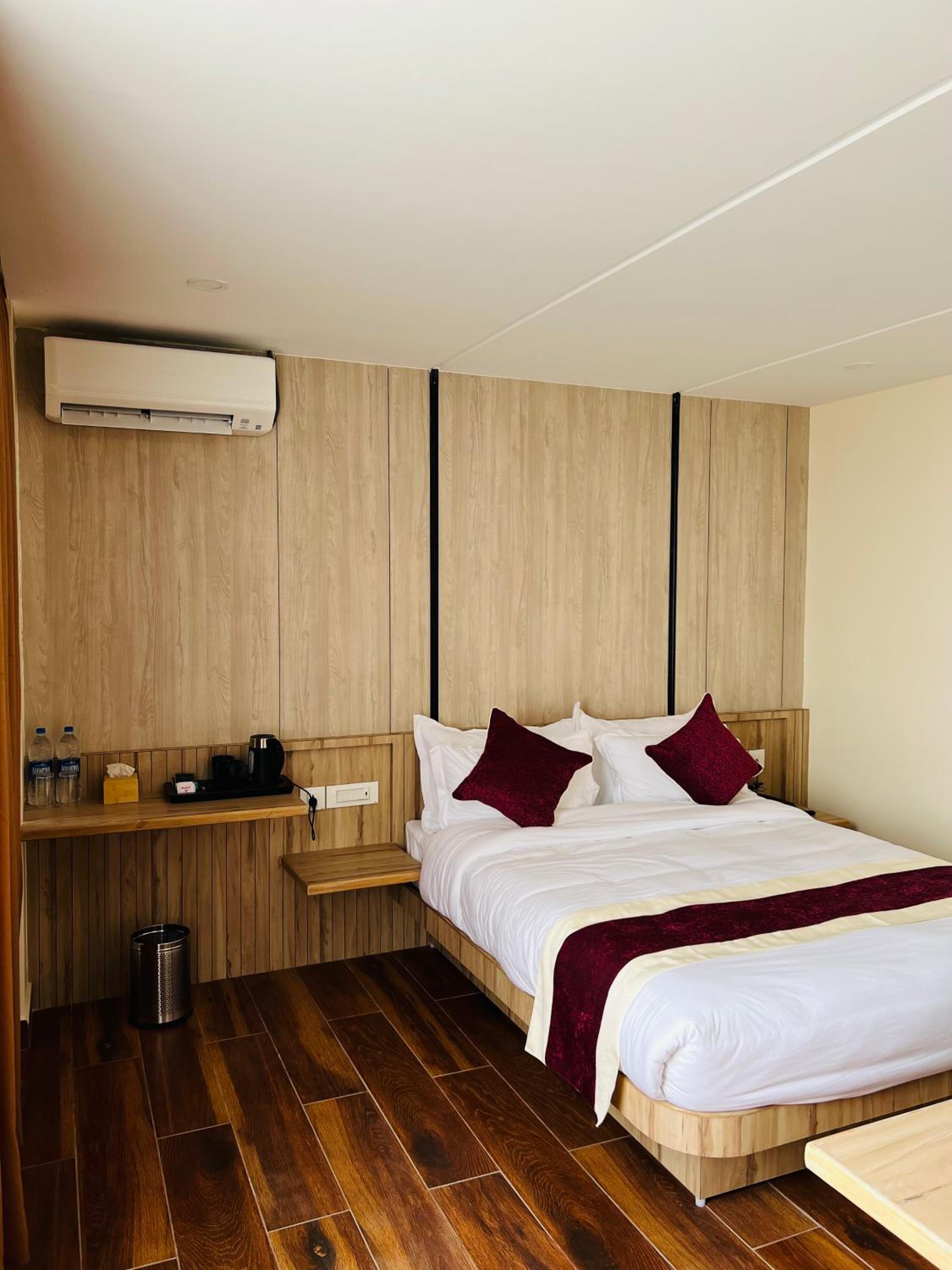 Deluxe Double Room - Photo 1