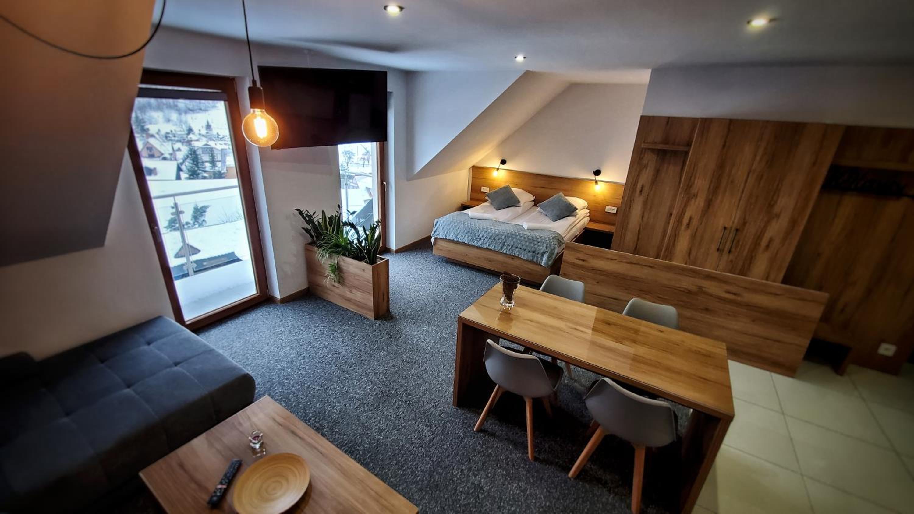 Apartment with Mountain View photo 1