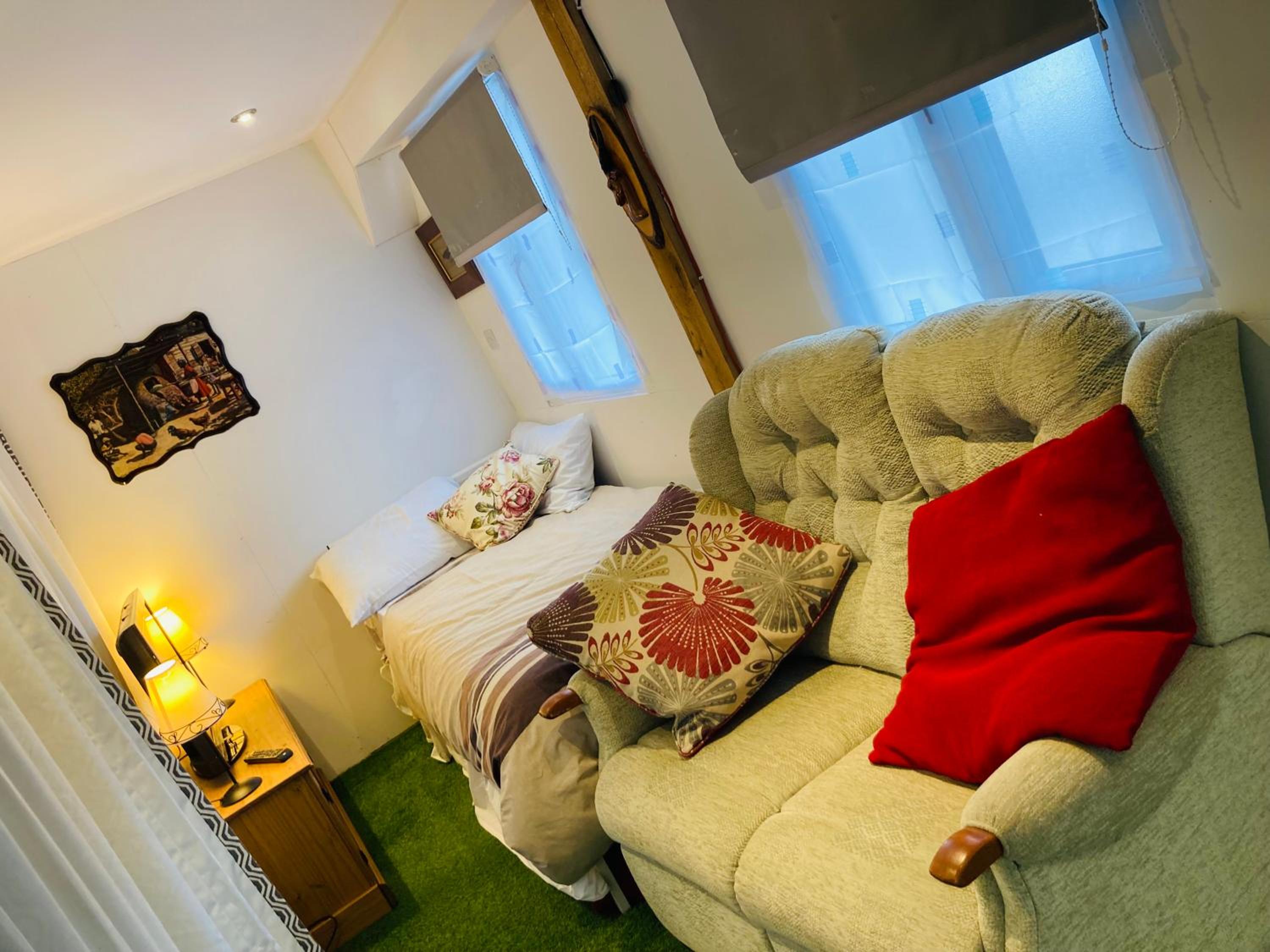 One-Bedroom House photo 3