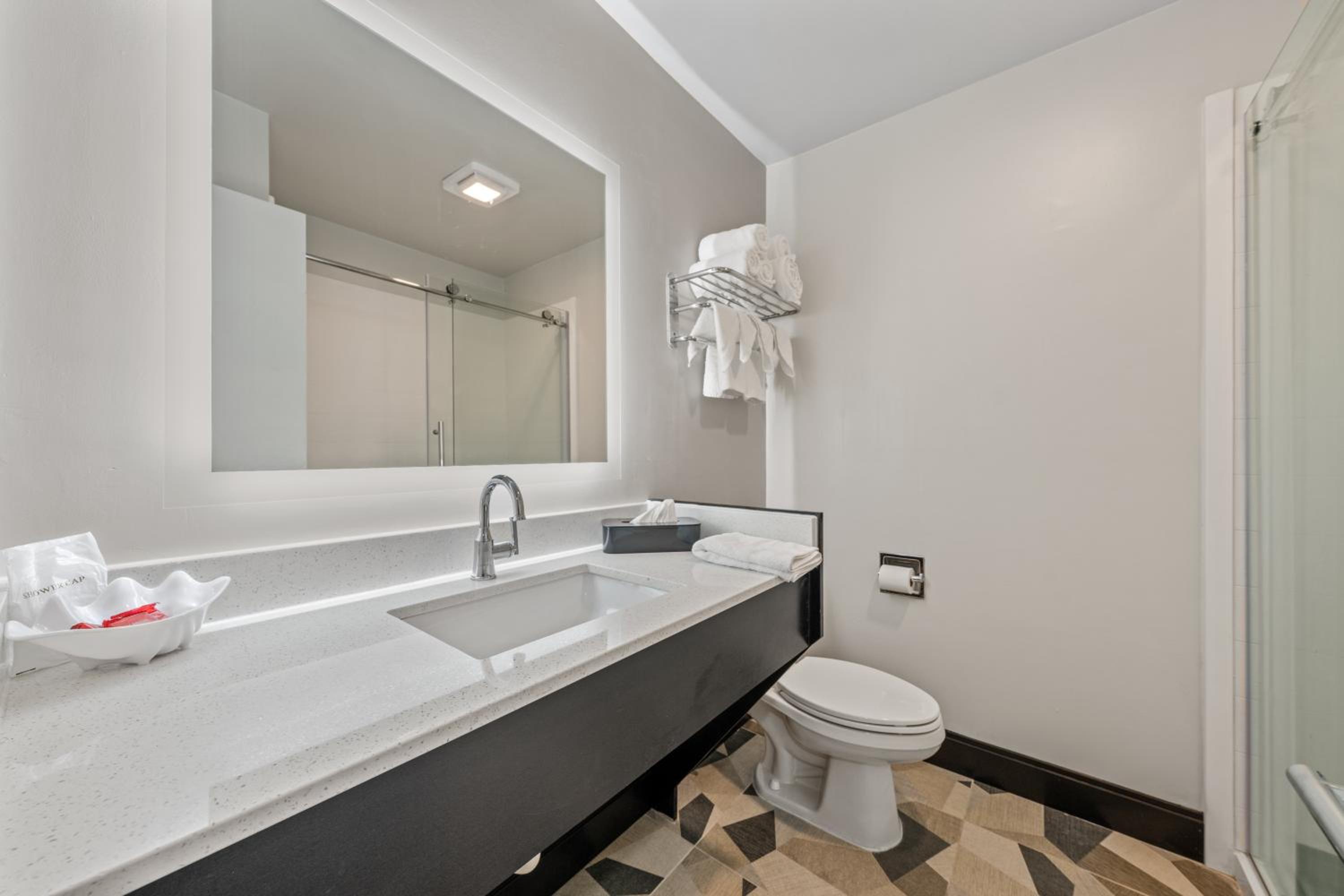 Suite with Two Double Beds - Photo 3