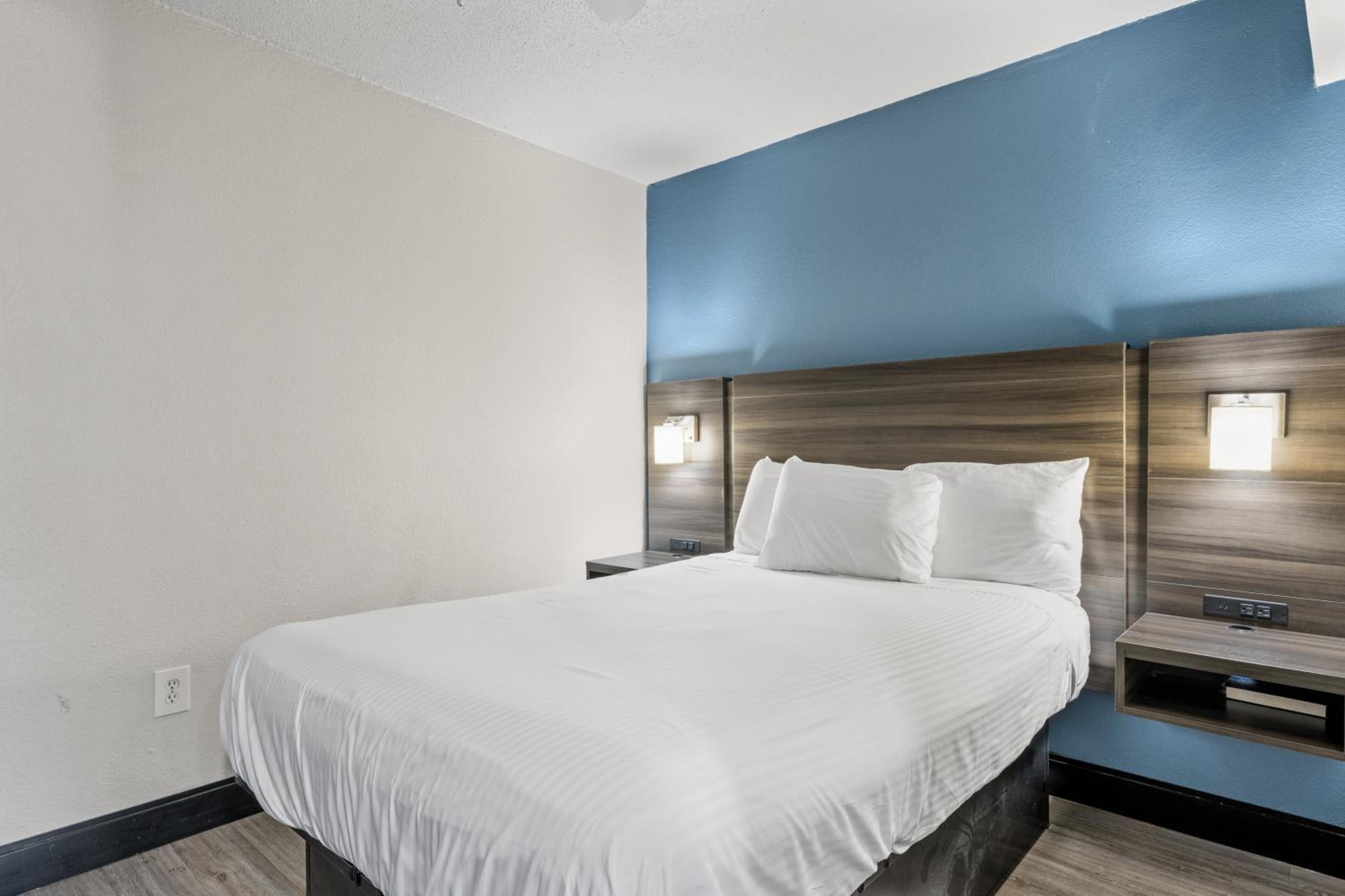 Suite with Two Double Beds - Photo 2