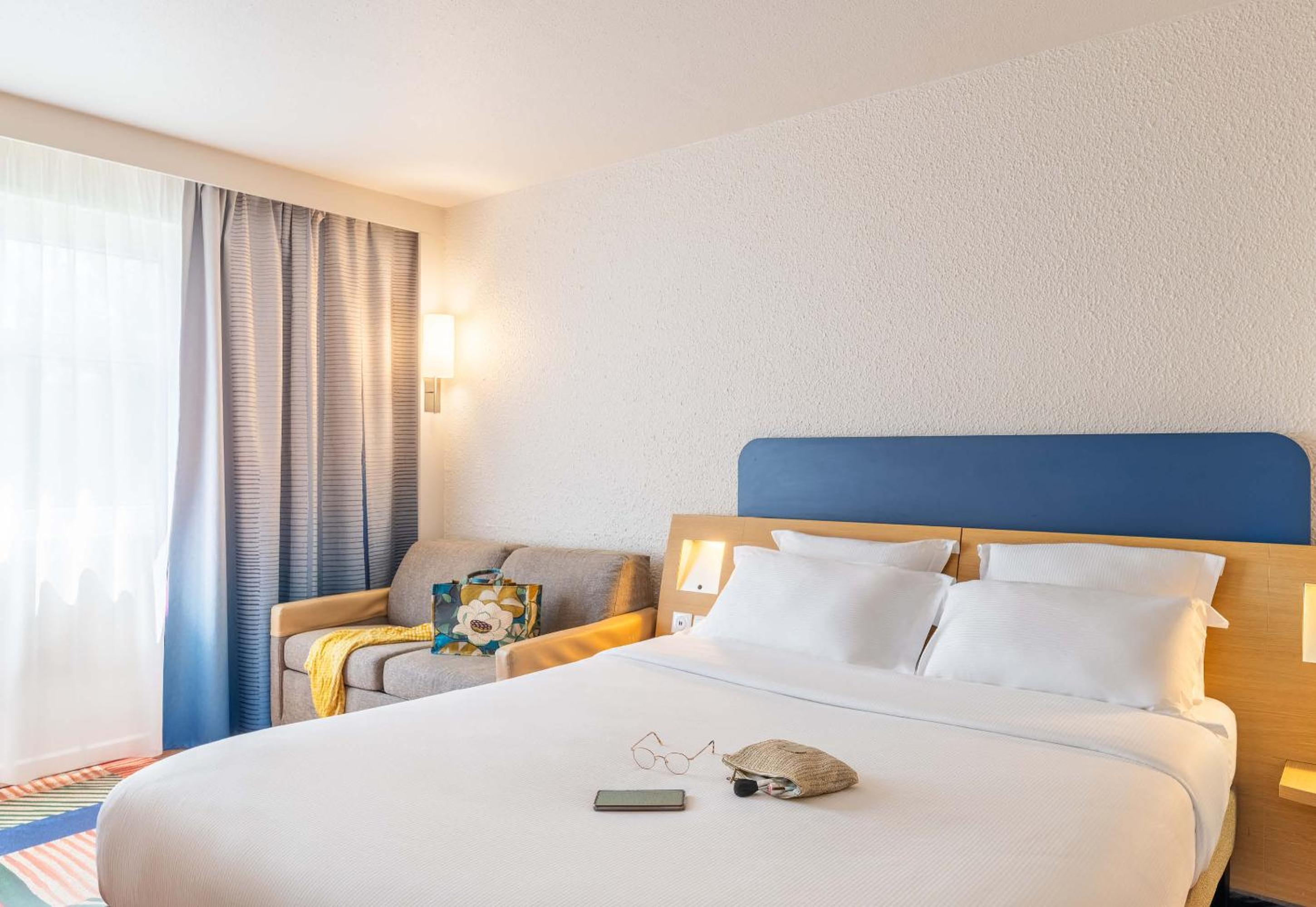 Standard Room - 1 double bed and single sofa bed - Photo 8