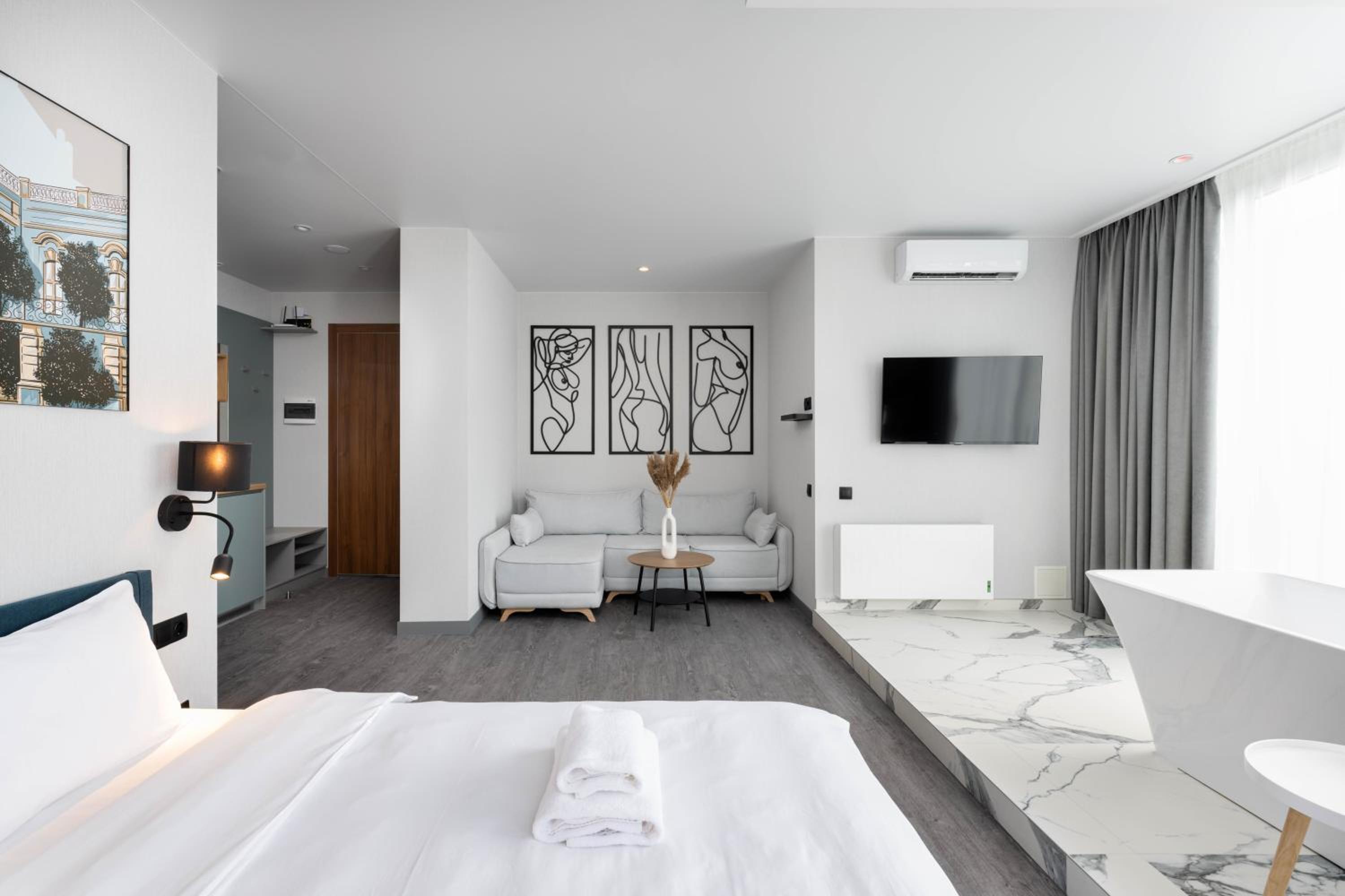 Suite with Terrace photo 2