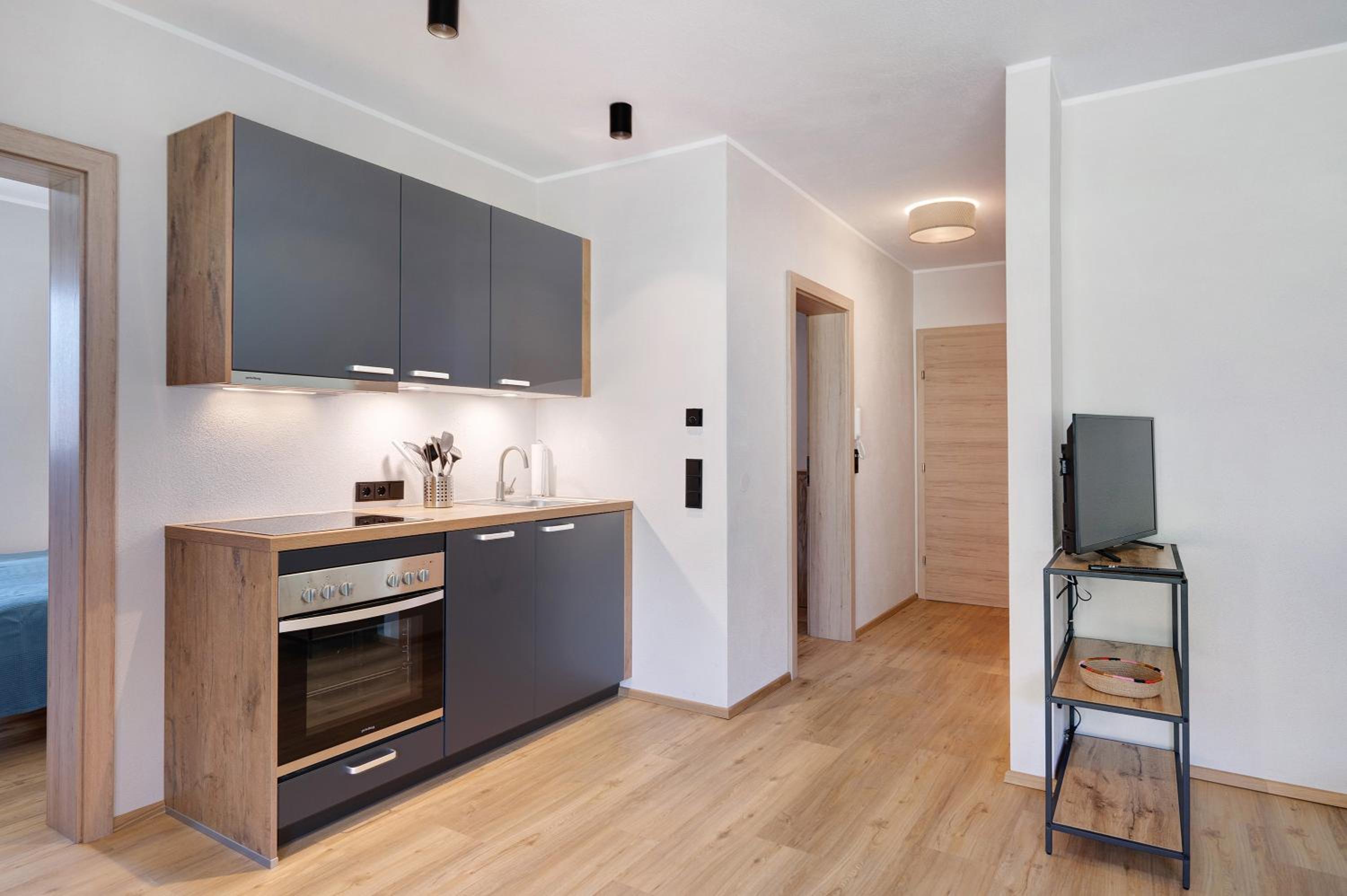 Two-Bedroom Deluxe Apartment with Garden View photo 2