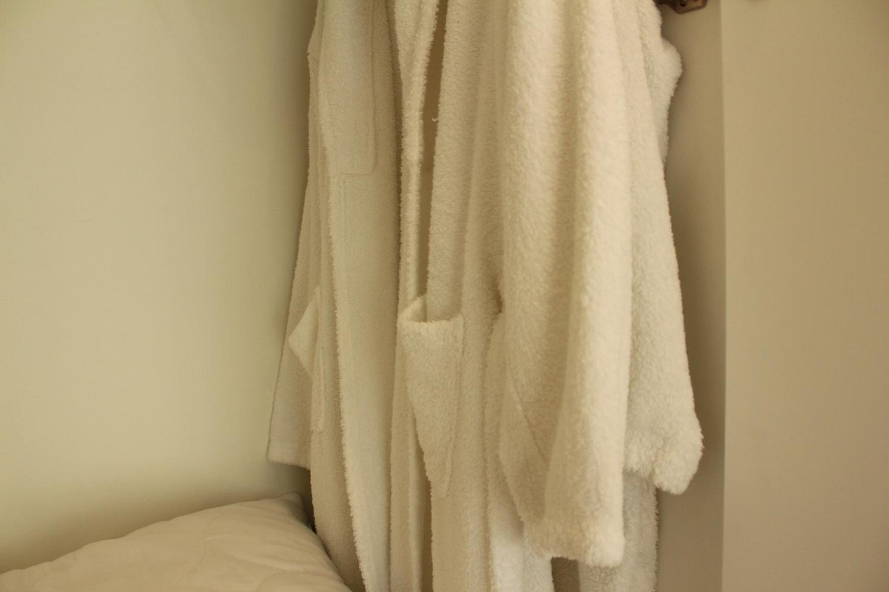 Deluxe Double or Twin Room with Balcony - Photo 8