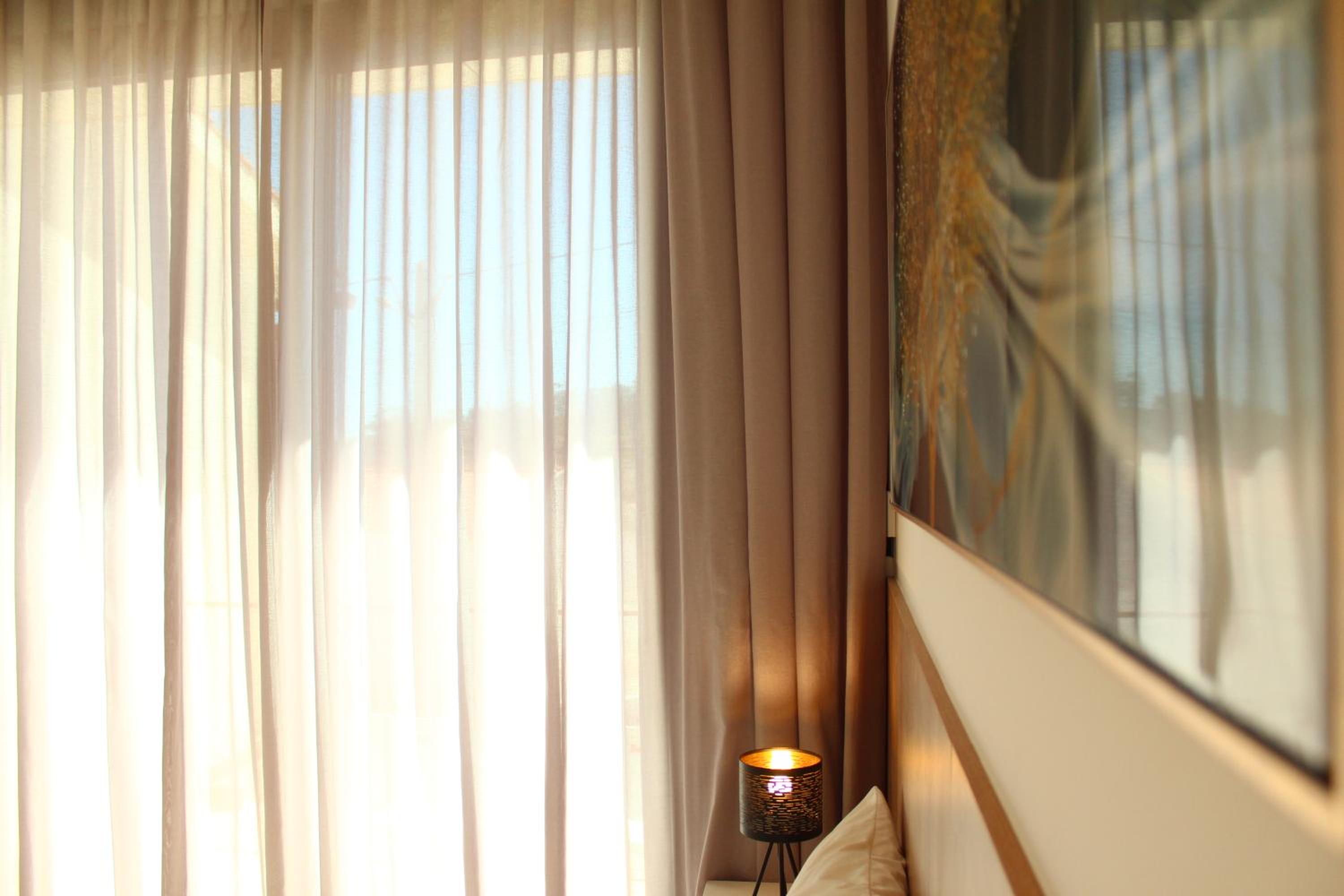 Deluxe Double or Twin Room with Balcony - Photo 10