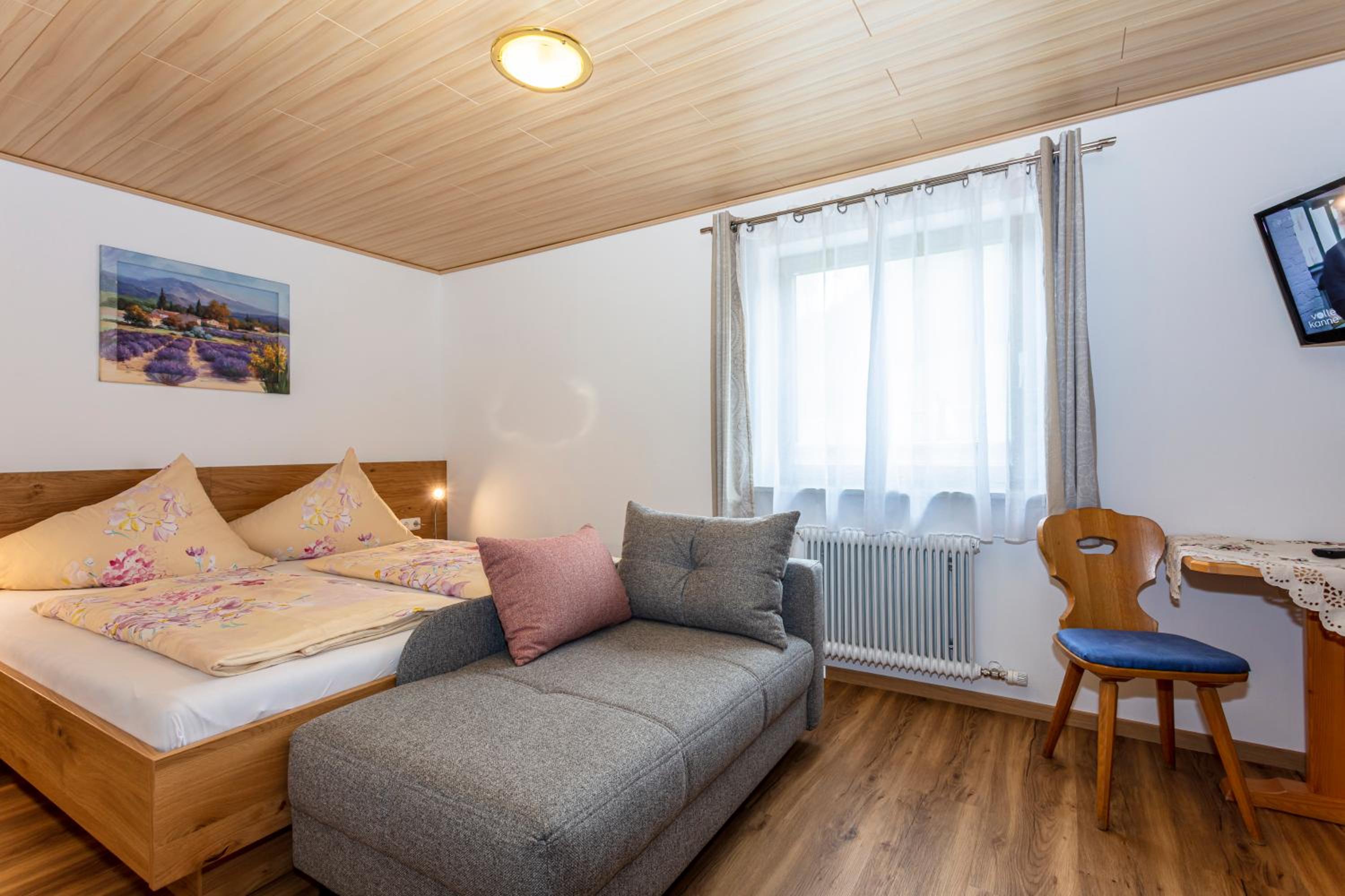 Two-Bedroom Apartment (2-4 Adults) photo 1