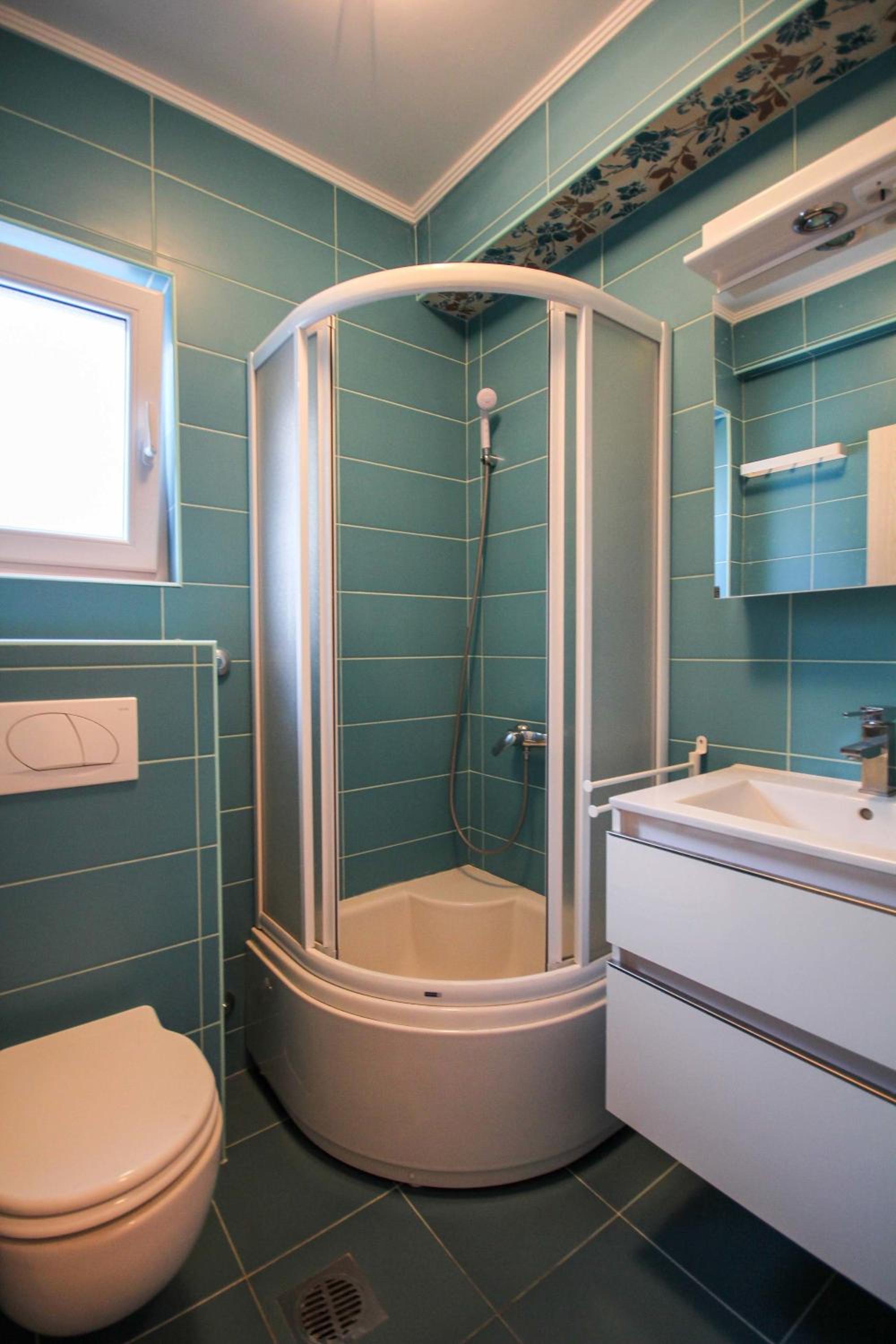 One-Bedroom Apartment with Balcony - Photo 25