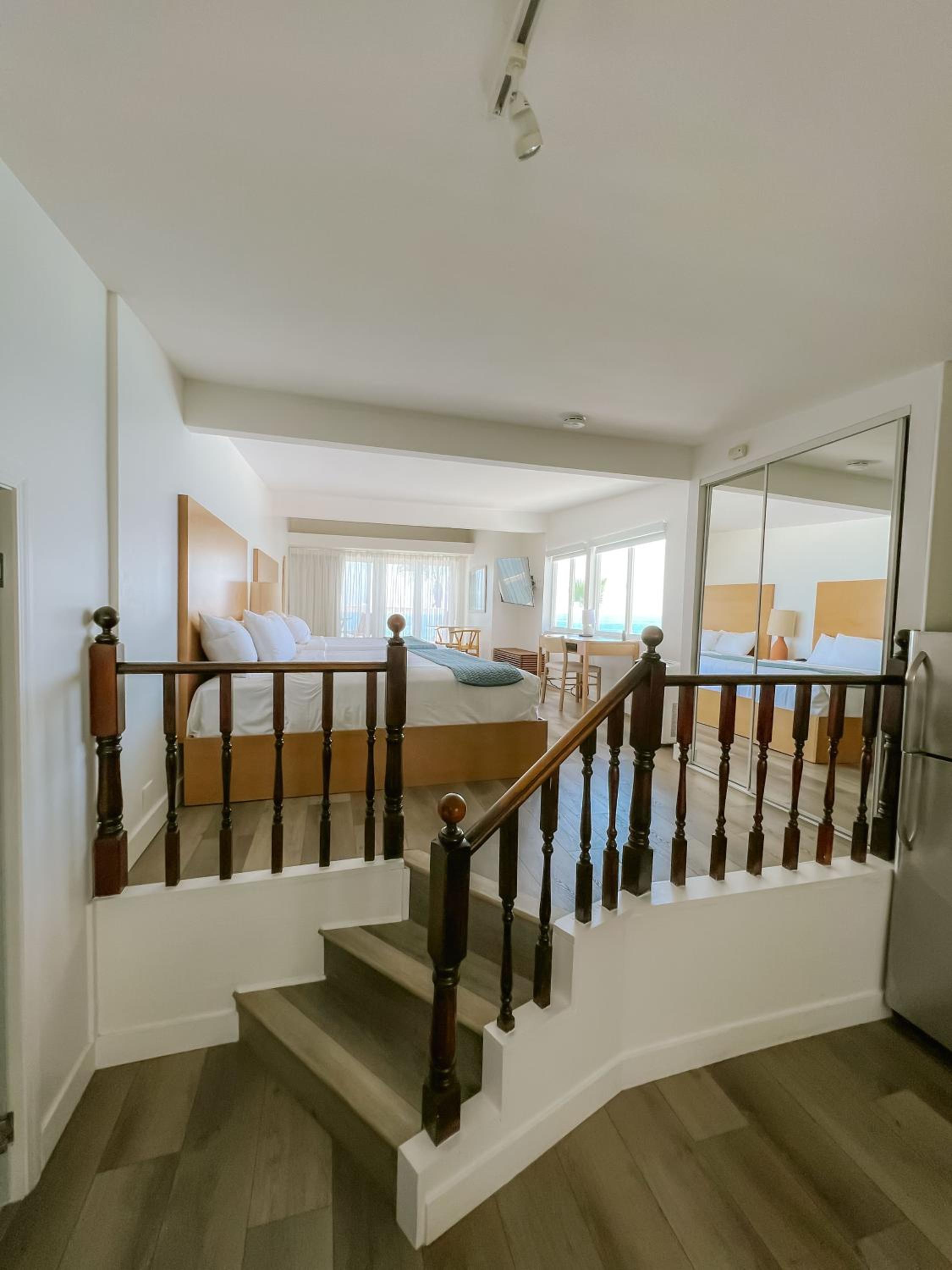 Junior Suite - Ocean Front - Photo 6