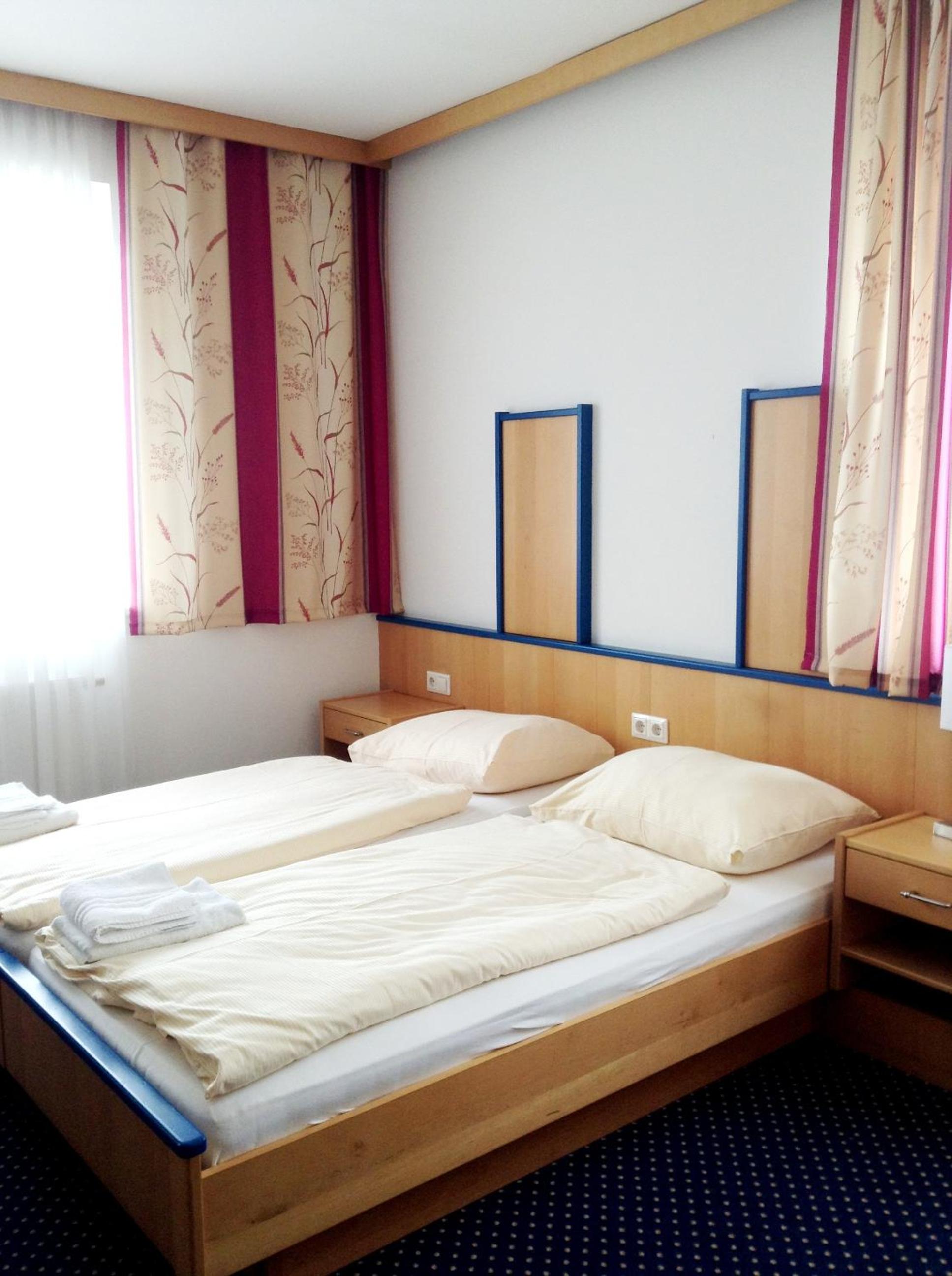 Double Room - Photo 4