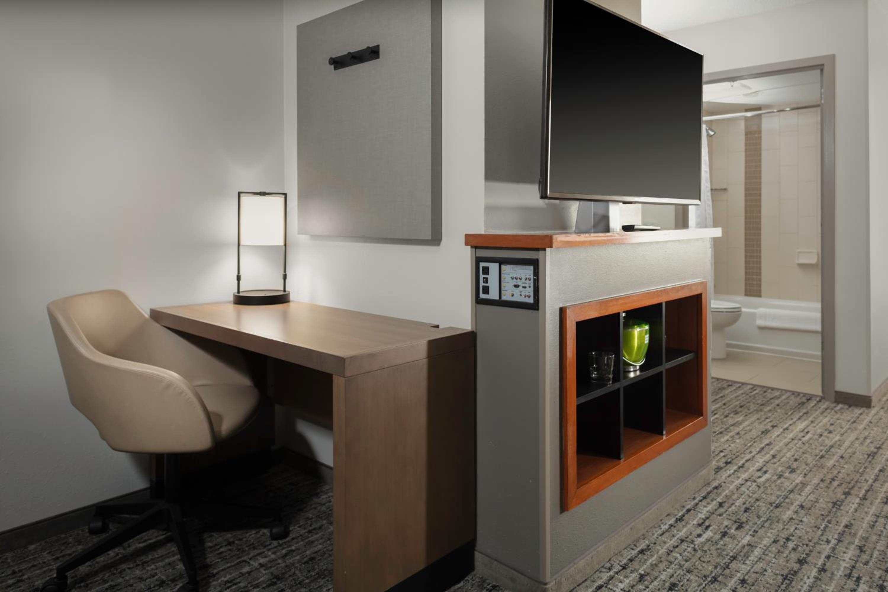 Double Room with Two Double Beds and Sofa Bed - Photo 4