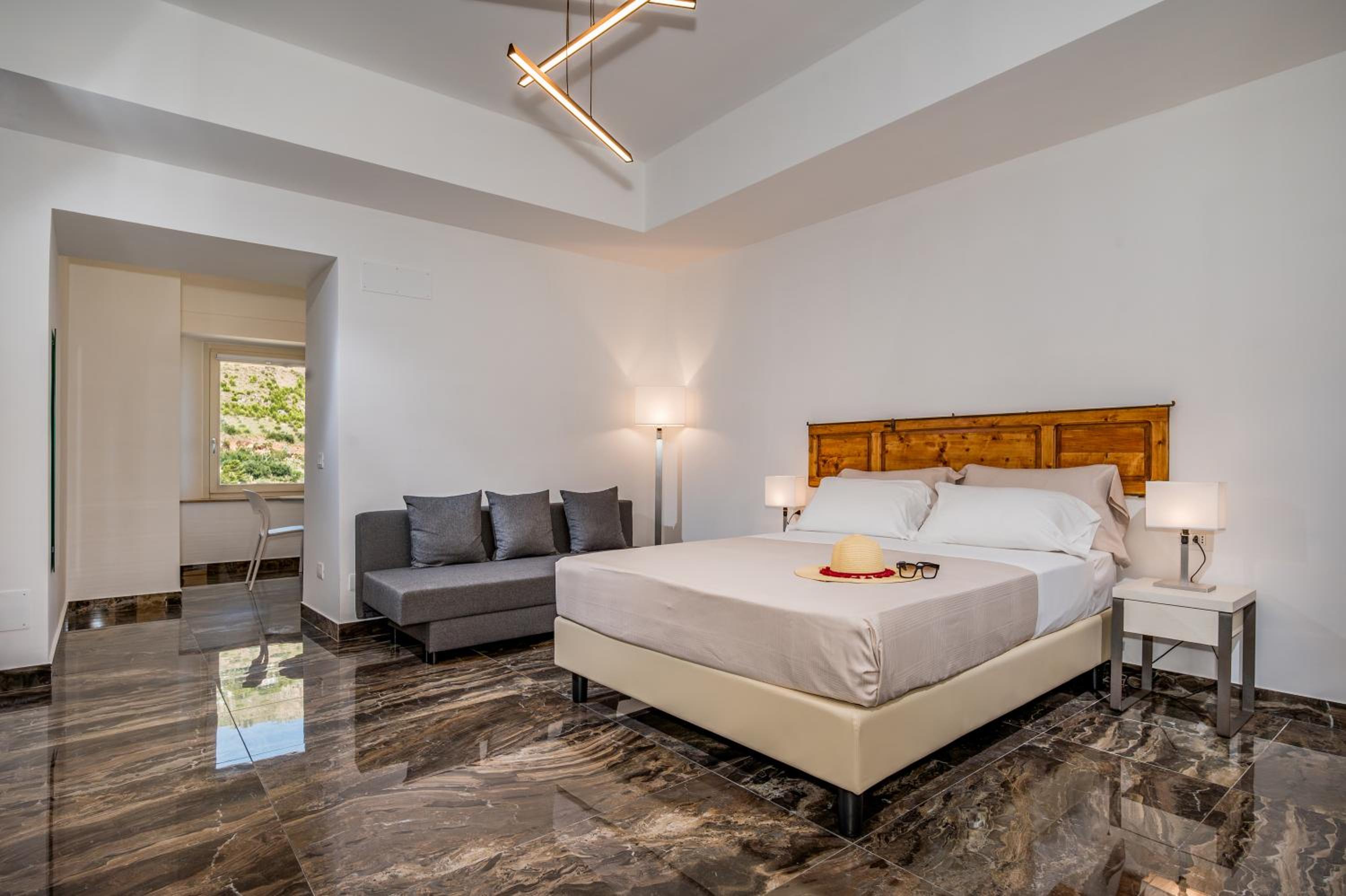 King Suite with Sea View