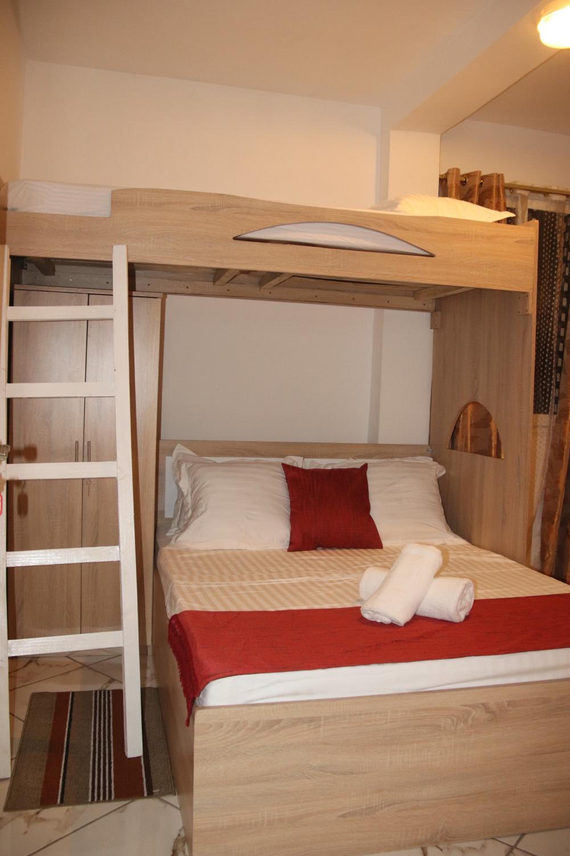 Apartment - Photo 11
