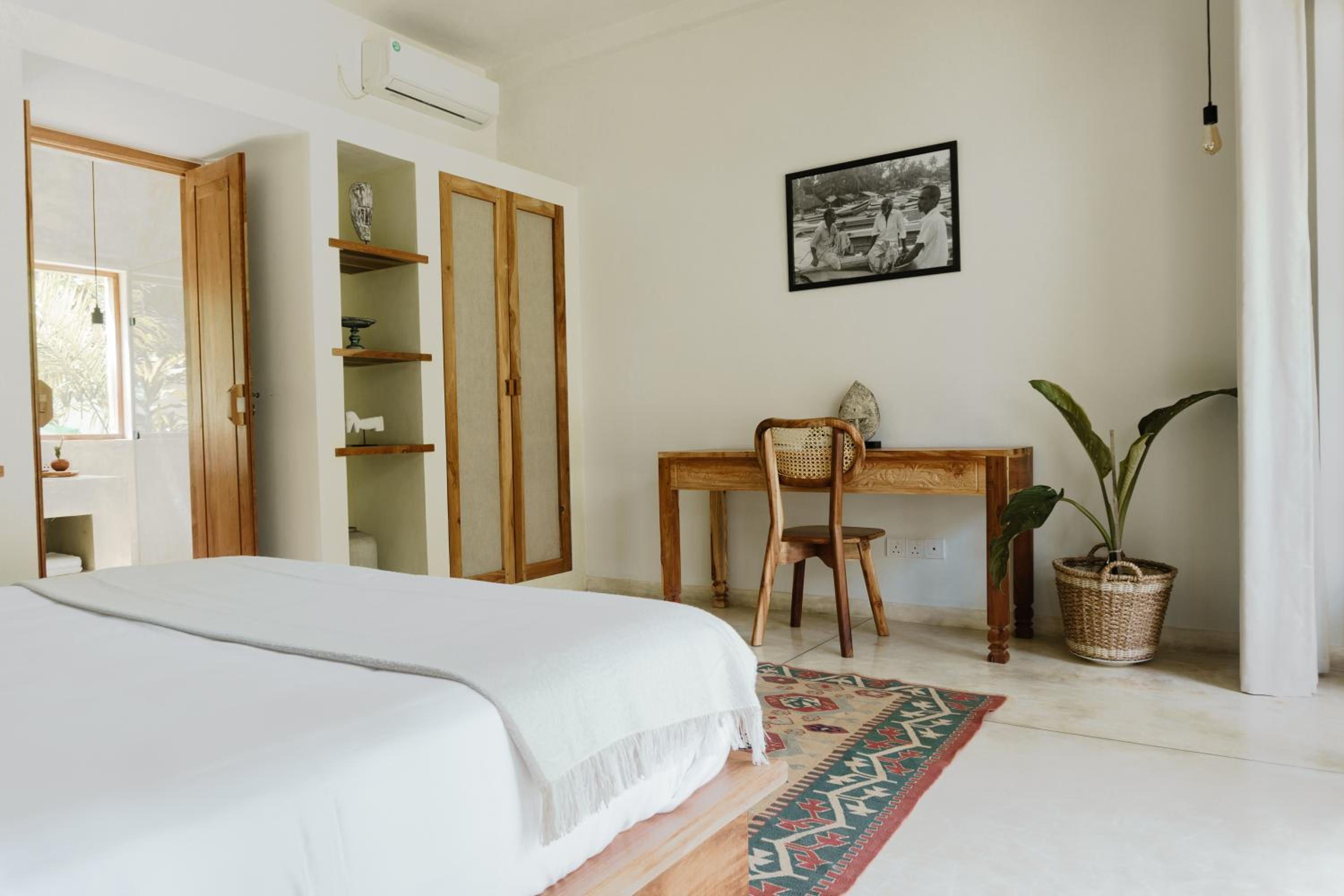 Deluxe Queen Room