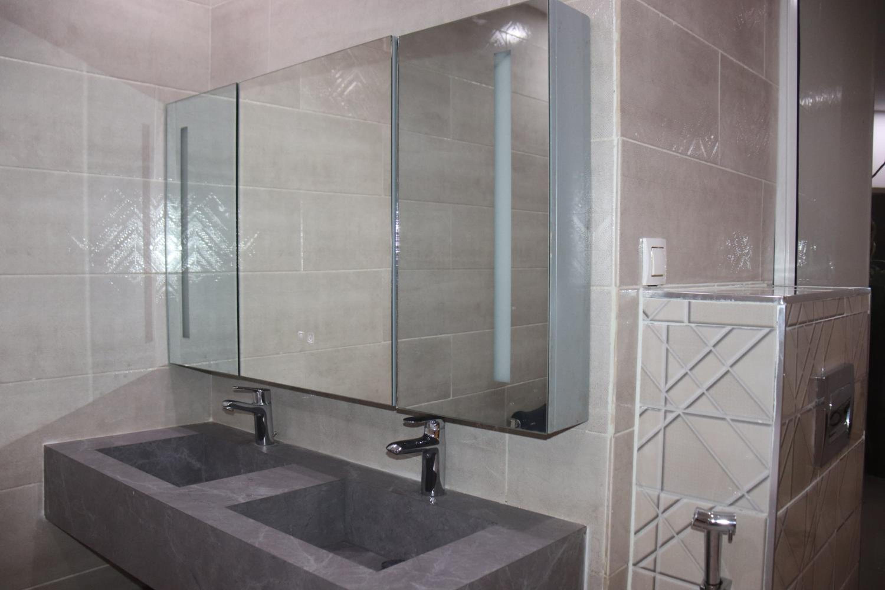 Suite with Hot Tub photo 3