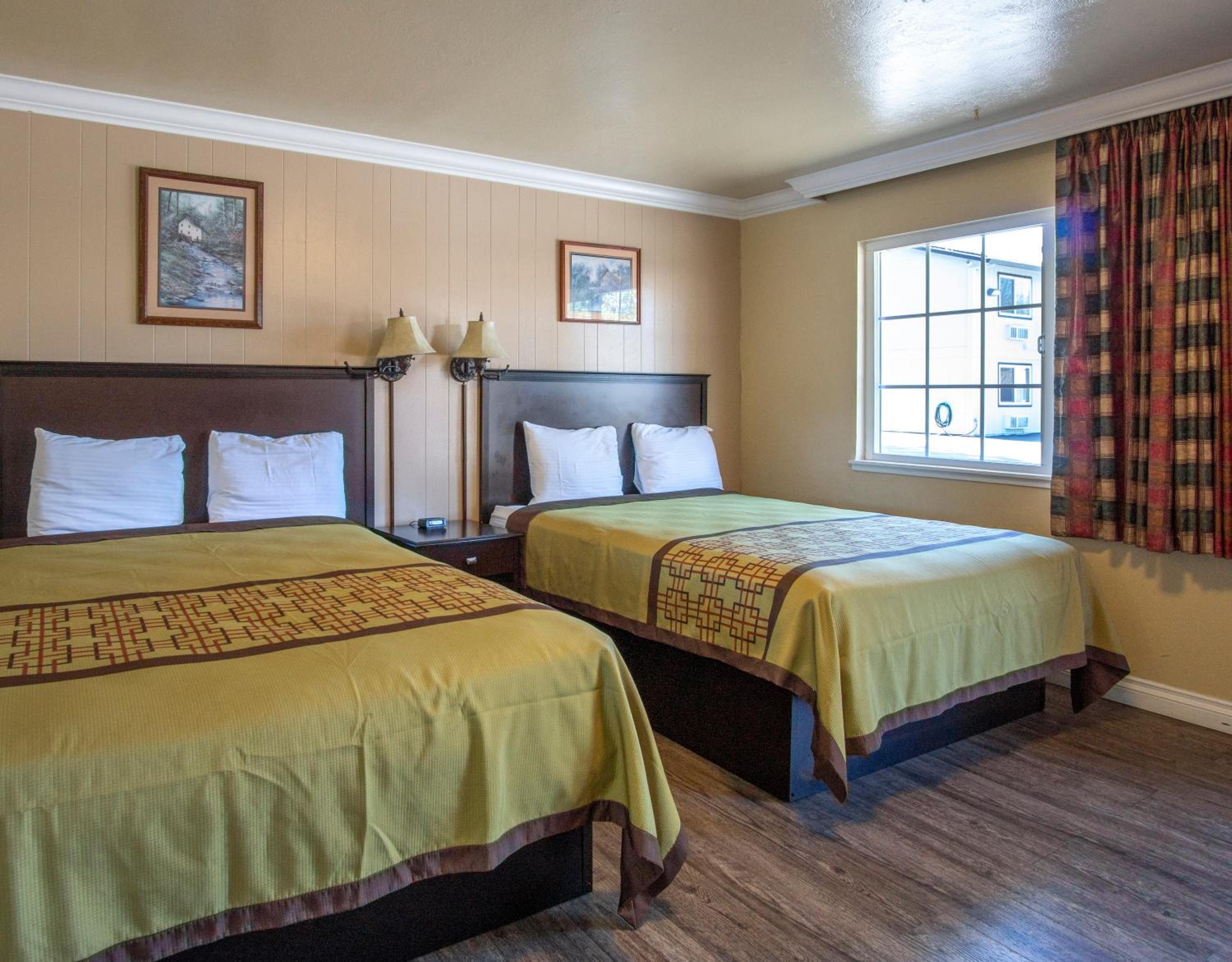 Double Room with Two Double Beds photo 1