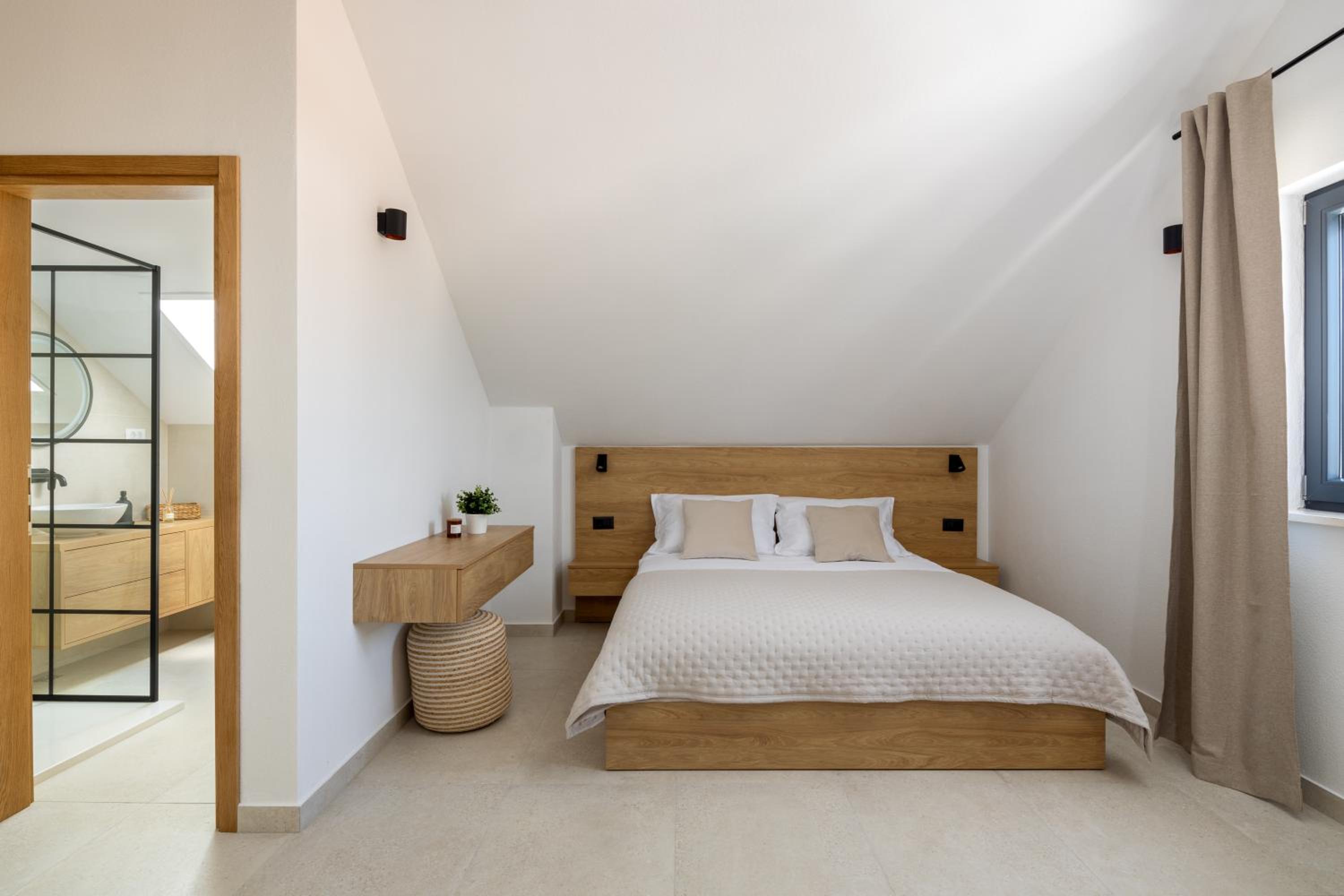 Three-Bedroom Villa photo 1