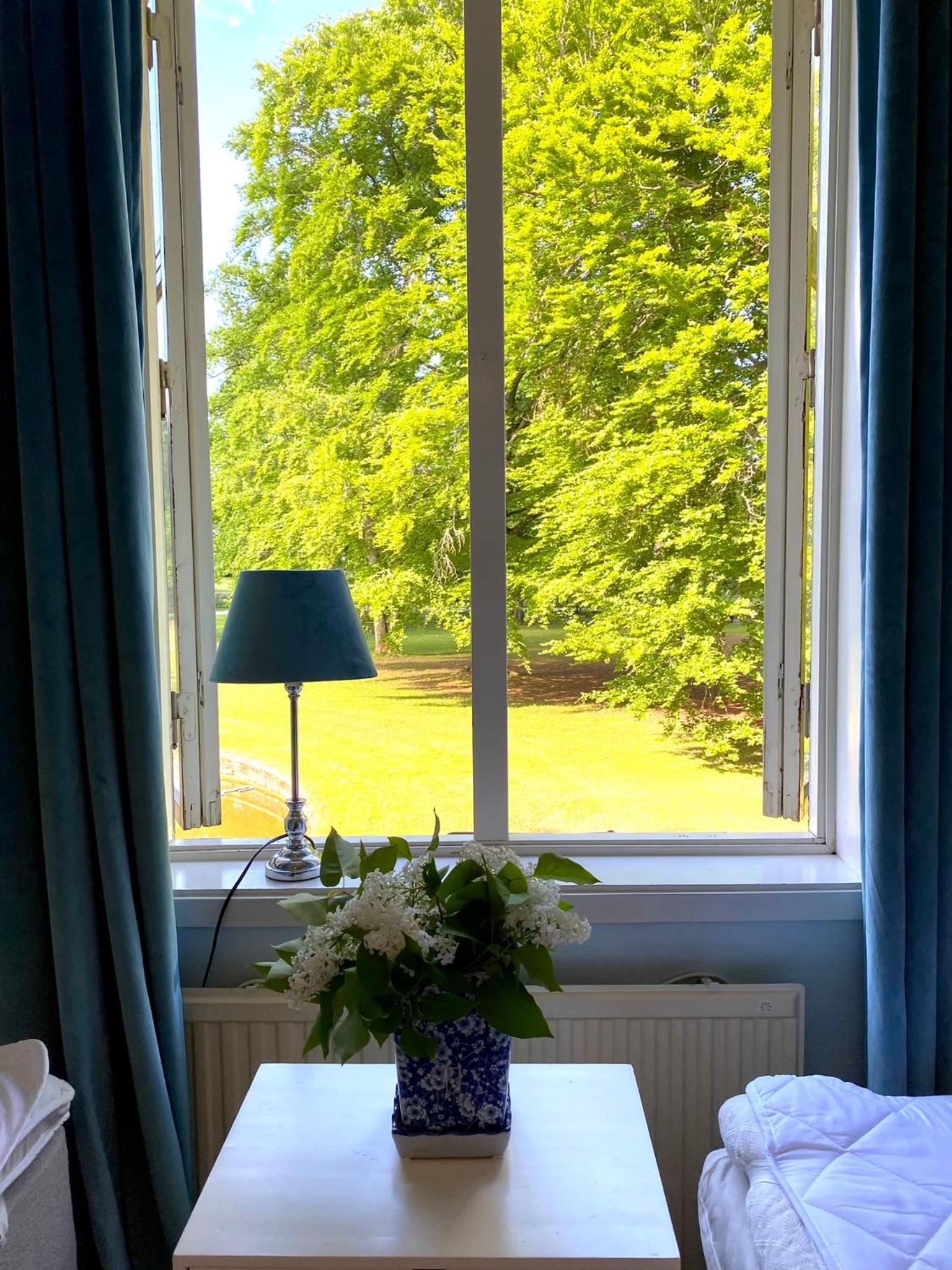 Queen Room with Garden View - Photo 7