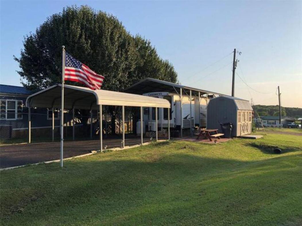 Mobile Home photo 2