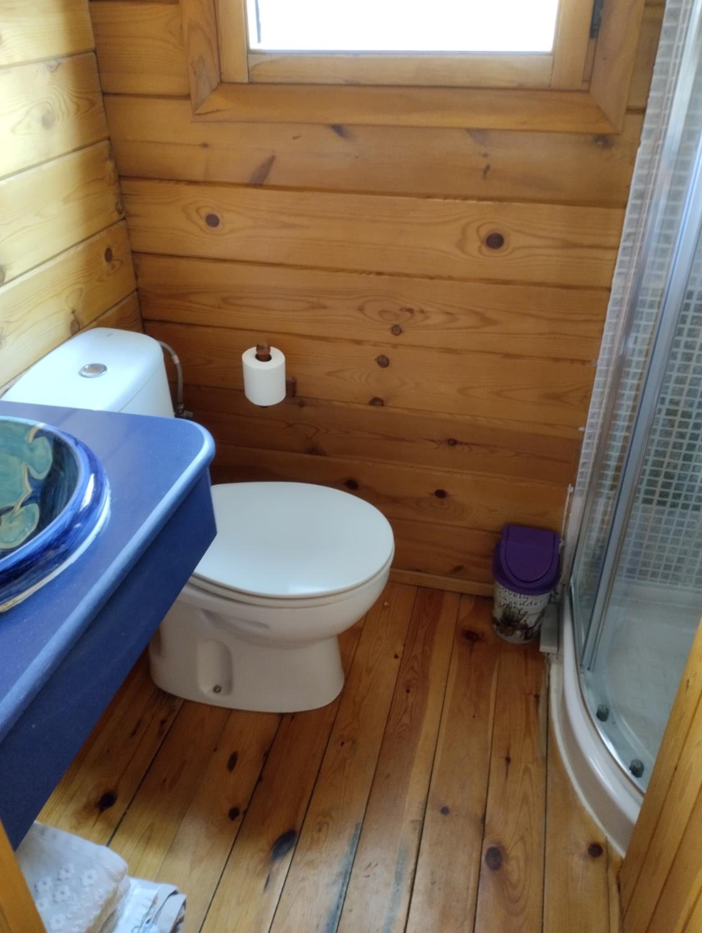 Two-Bedroom House - Photo 18