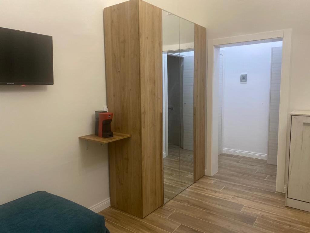 Quadruple Room with Private Bathroom photo 2
