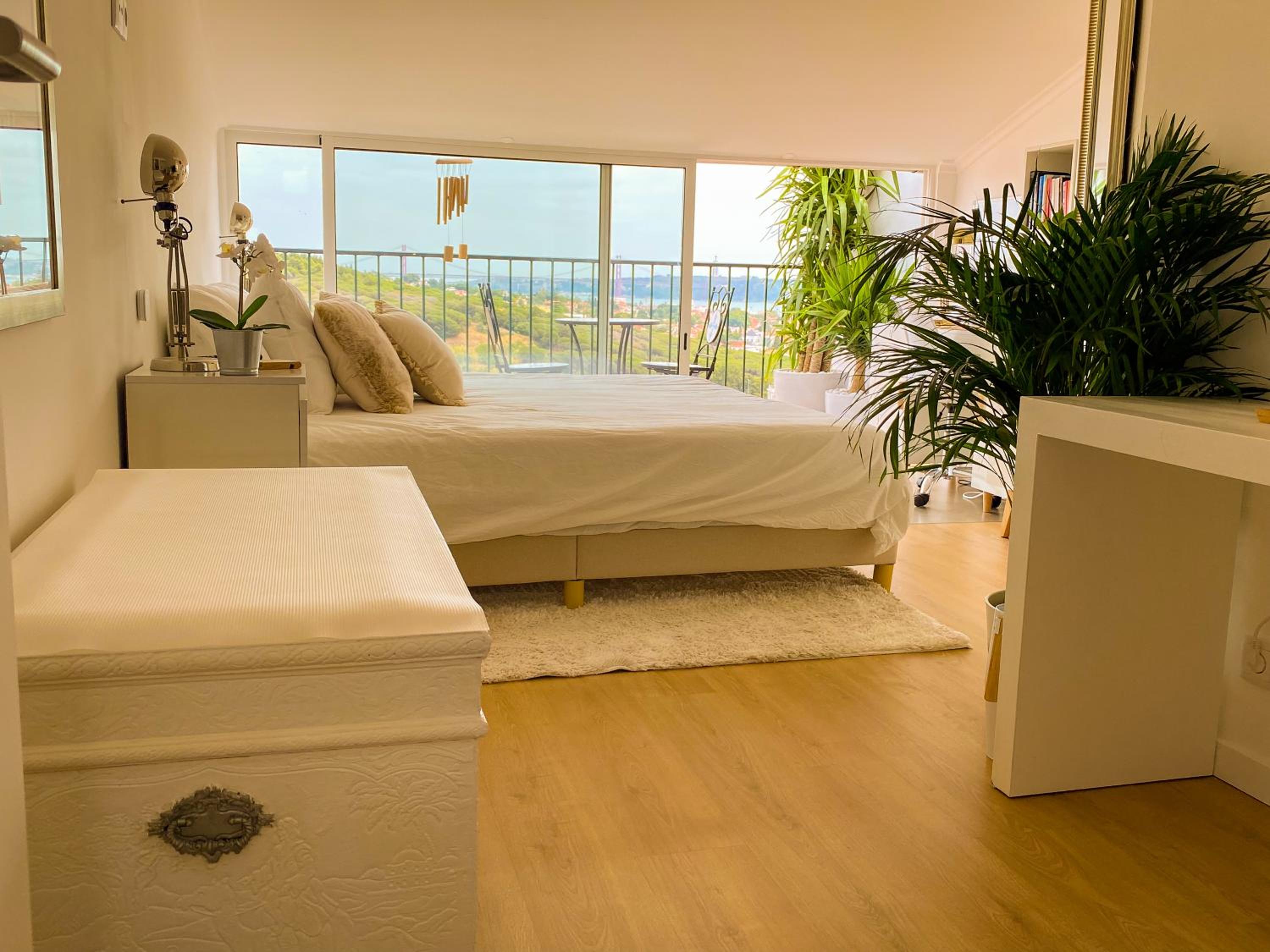 Deluxe Double Room with Balcony and Sea View - Photo 1