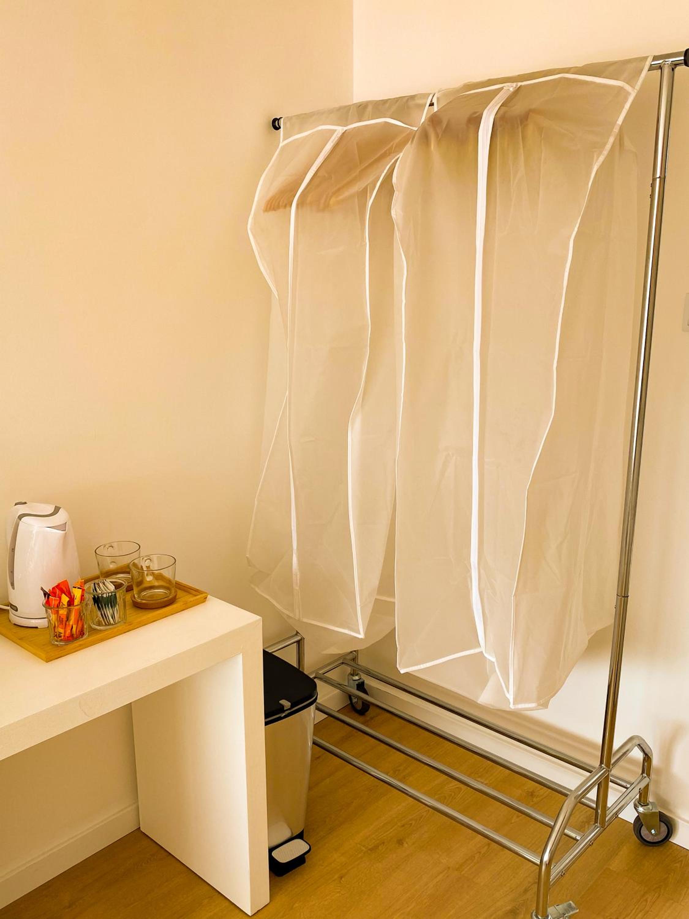 Deluxe Double Room with Balcony and Sea View - Photo 21
