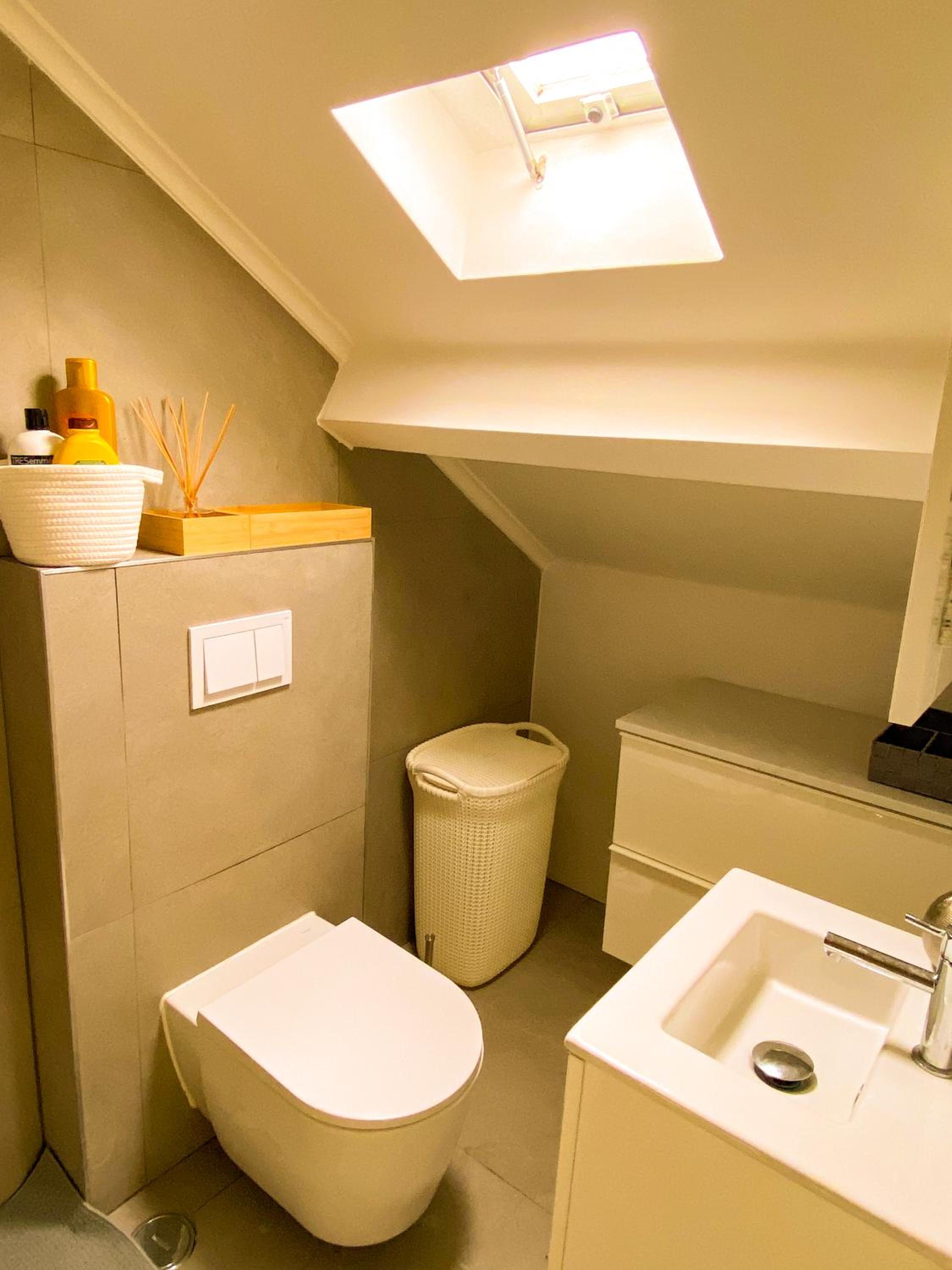Deluxe Double Room with Balcony and Sea View - Photo 32