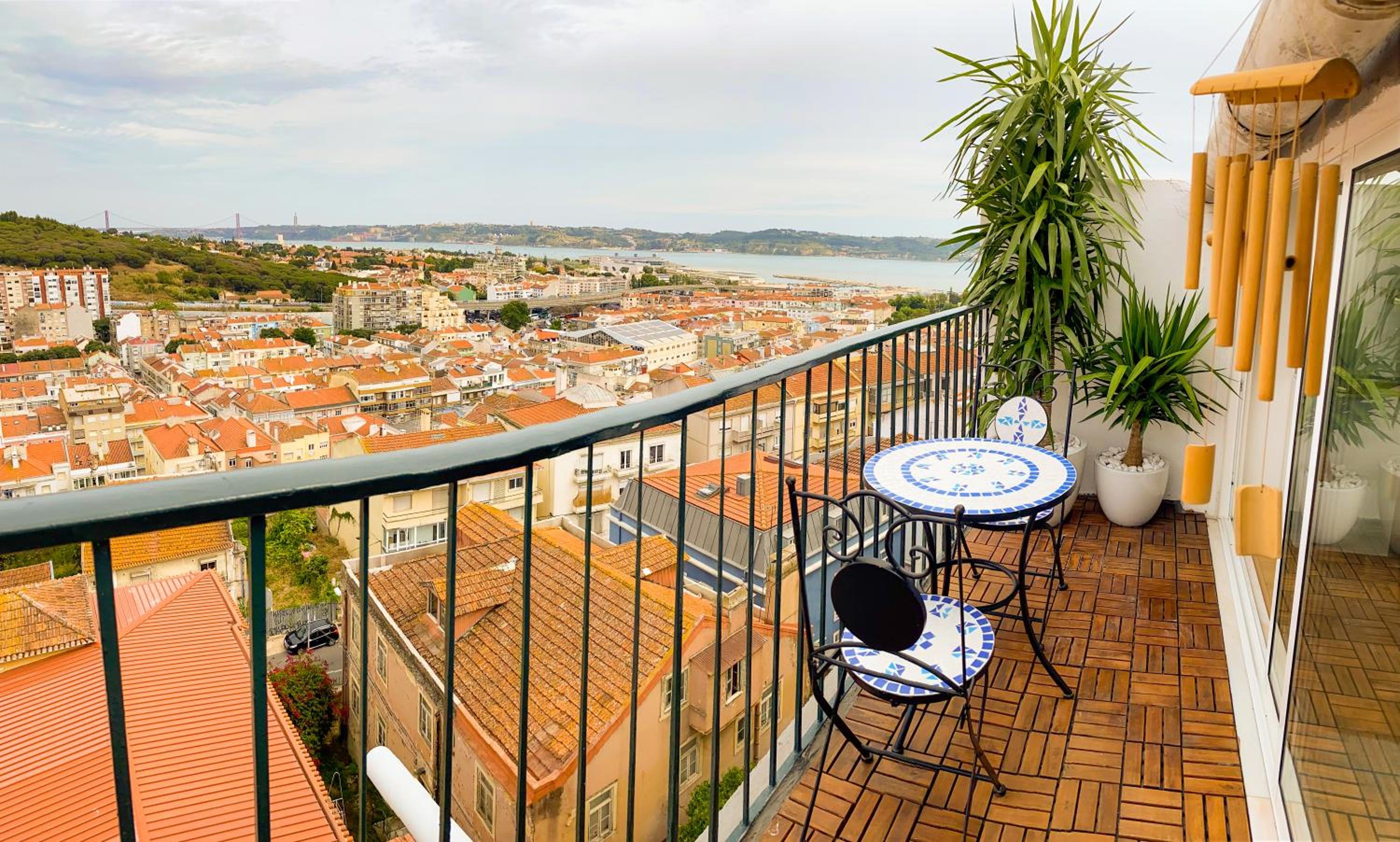 Deluxe Double Room with Balcony and Sea View - Photo 25