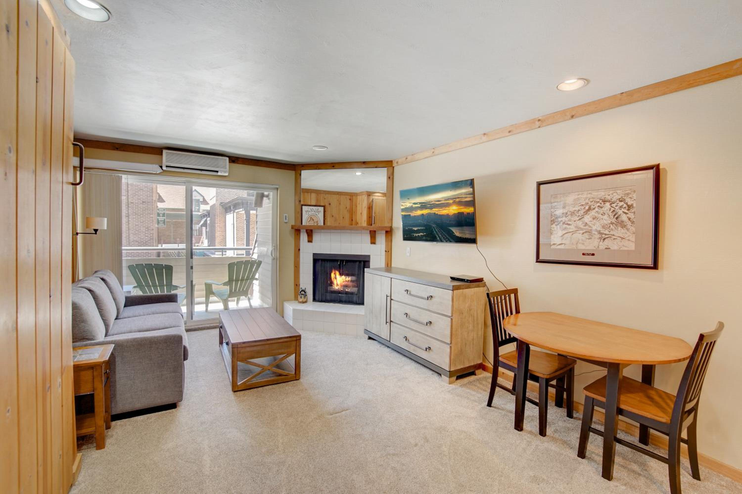 Studio Suite - Photo 21