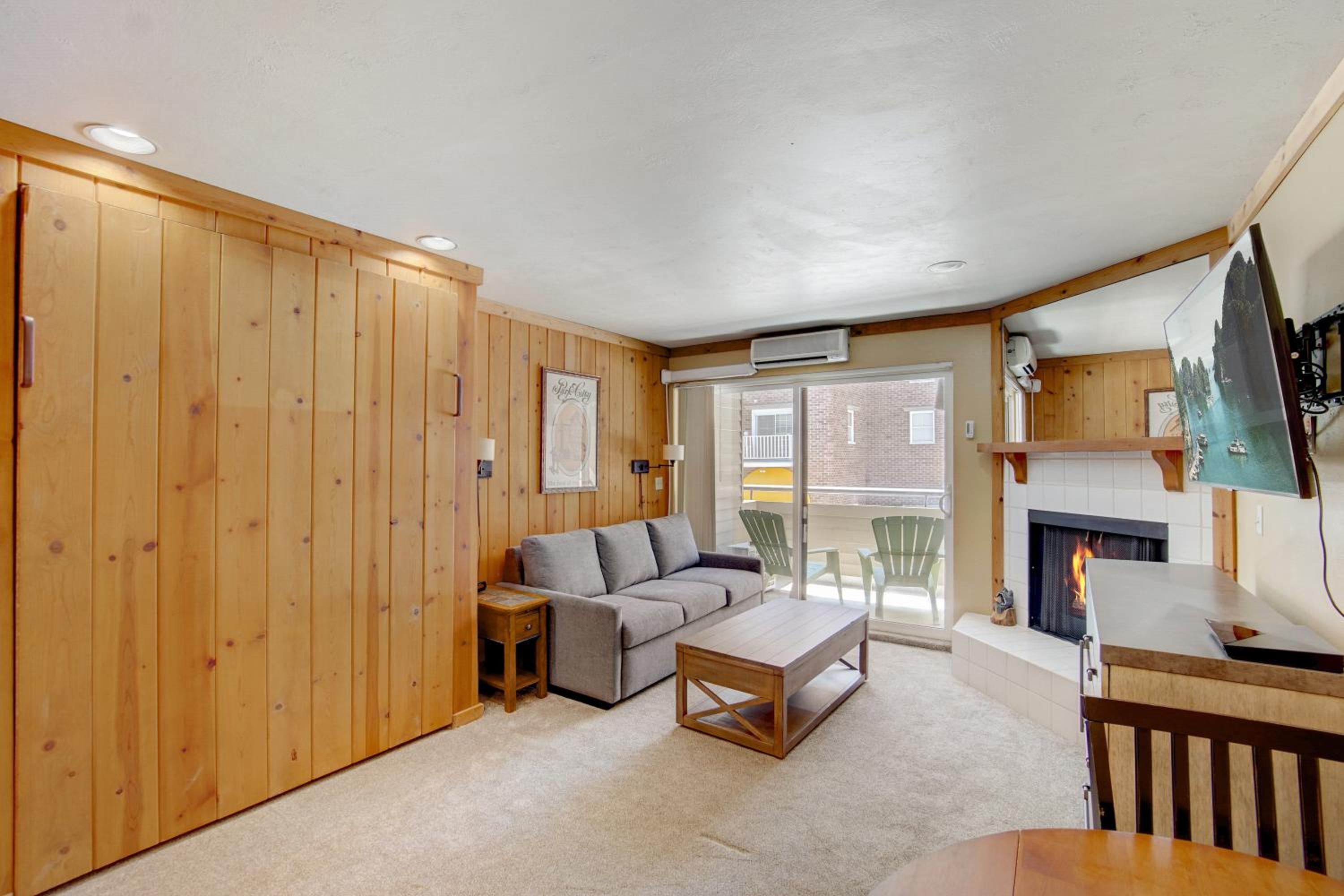Studio Suite - Photo 16