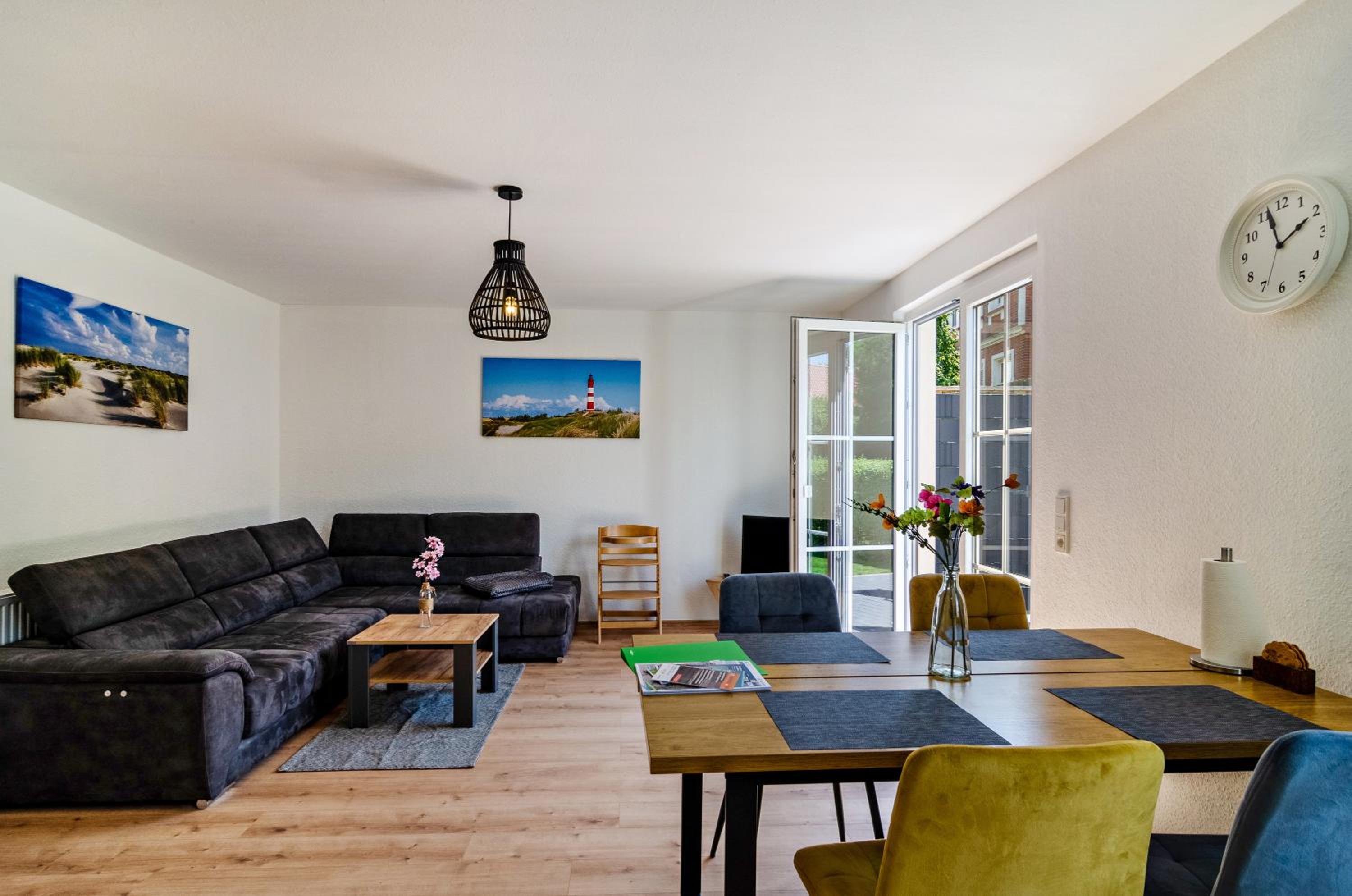 Two-Bedroom Deluxe Apartment with Garden View