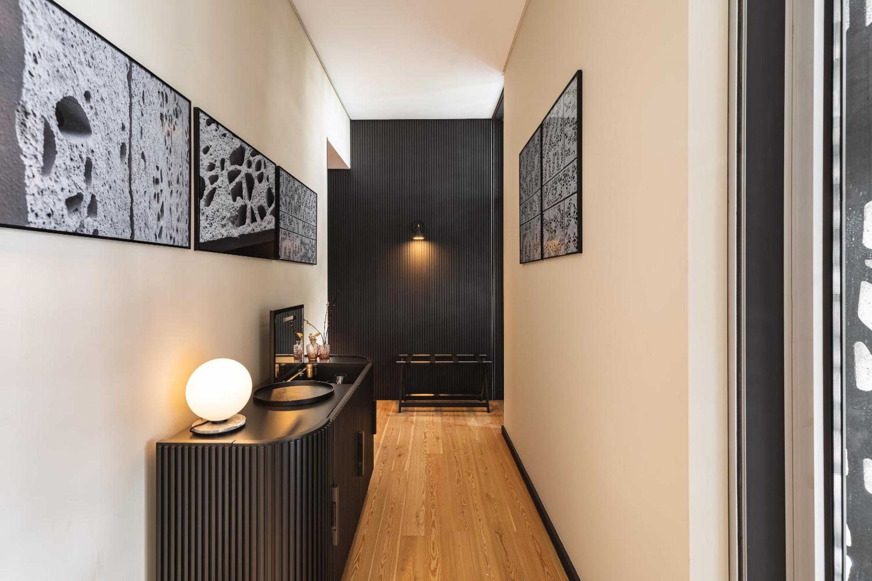 Artist Room - Photo 5